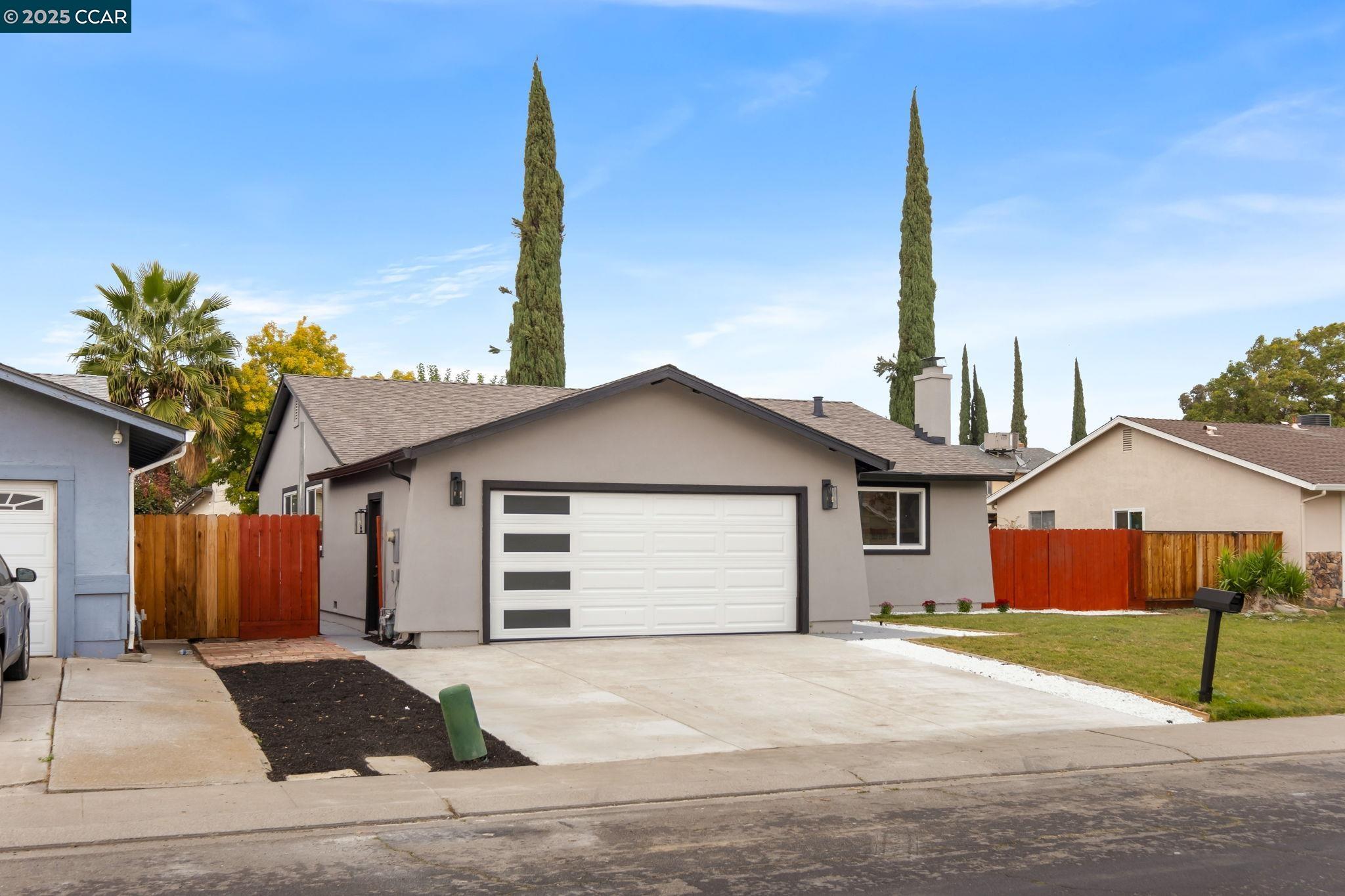 Detail Gallery Image 4 of 45 For 1633 Duncan Dr, Tracy,  CA 95376 - 4 Beds | 2 Baths