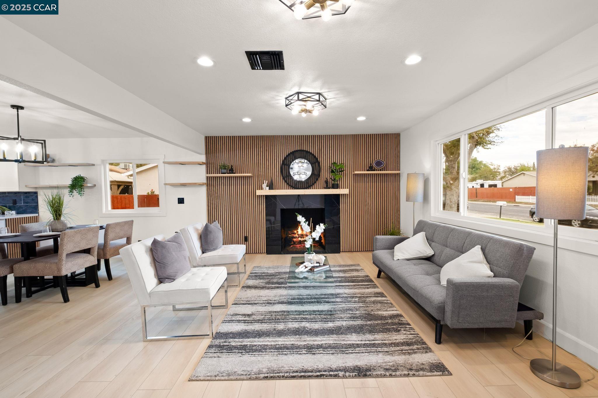 Detail Gallery Image 8 of 45 For 1633 Duncan Dr, Tracy,  CA 95376 - 4 Beds | 2 Baths