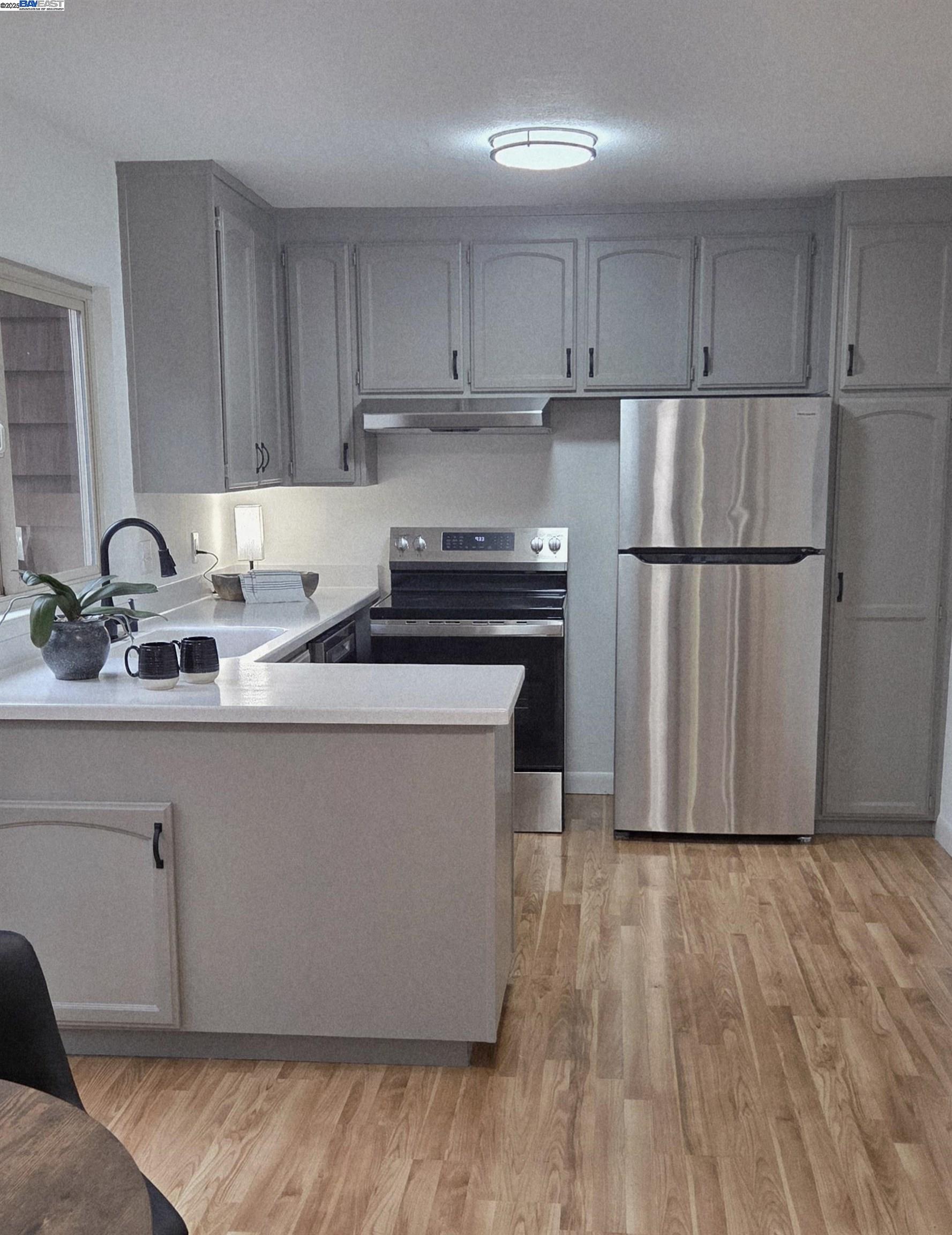 Detail Gallery Image 17 of 46 For 4119 Ravenwood Pl, Castro Valley,  CA 94546 - 2 Beds | 1 Baths