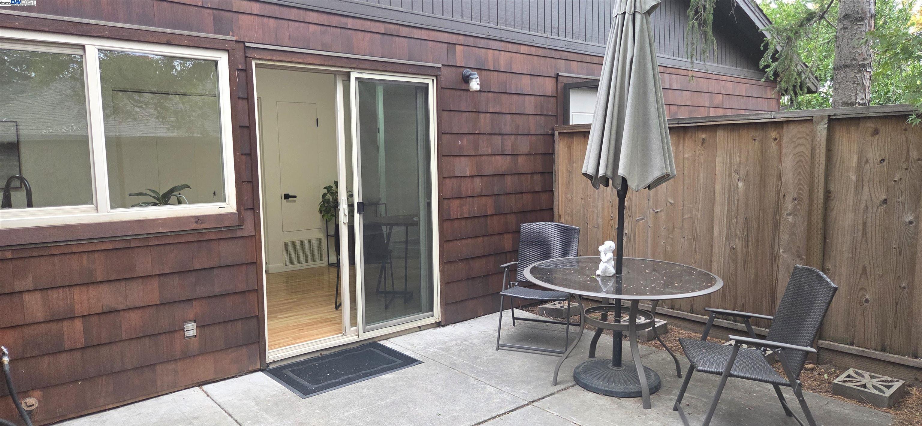 Detail Gallery Image 45 of 46 For 4119 Ravenwood Pl, Castro Valley,  CA 94546 - 2 Beds | 1 Baths