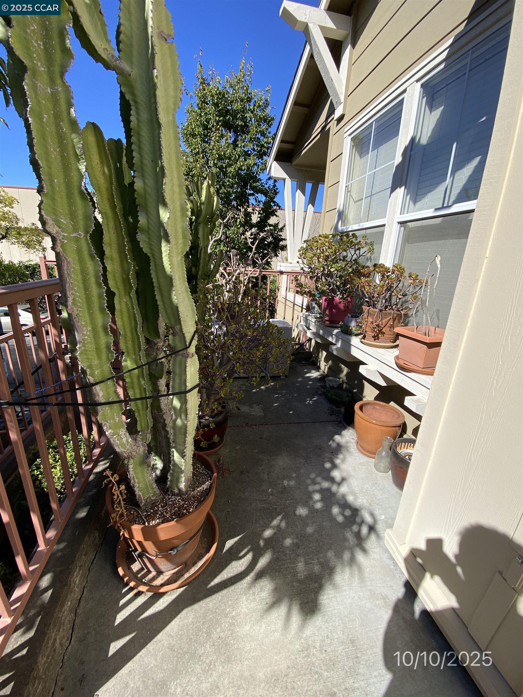 Detail Gallery Image 2 of 10 For 1622 Tucker St #66,  Oakland,  CA 94603 - 2 Beds | 1/1 Baths