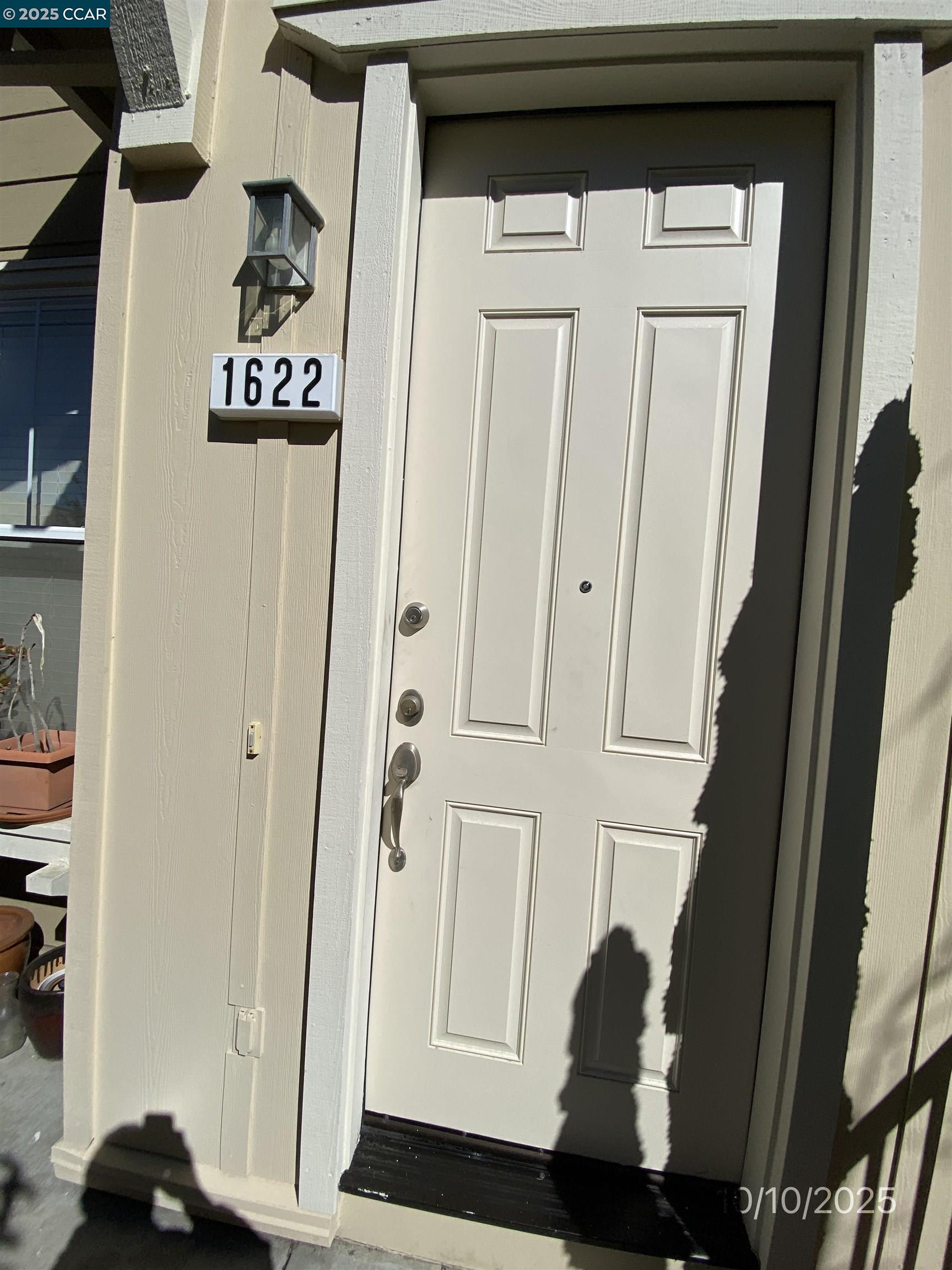 Detail Gallery Image 3 of 10 For 1622 Tucker St #66,  Oakland,  CA 94603 - 2 Beds | 1/1 Baths