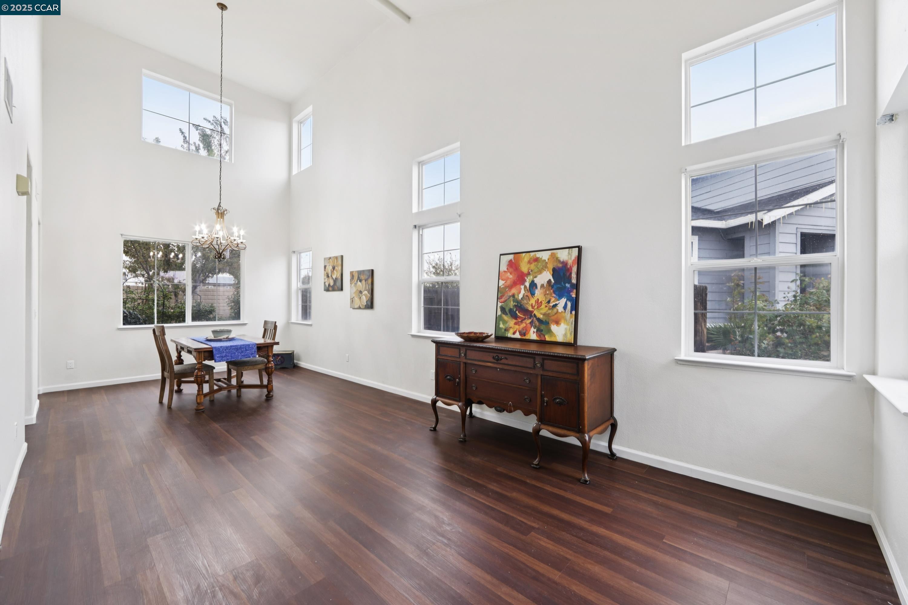 Detail Gallery Image 3 of 44 For 2919 Kennsington Ln, Tracy,  CA 95377 - 3 Beds | 2/1 Baths