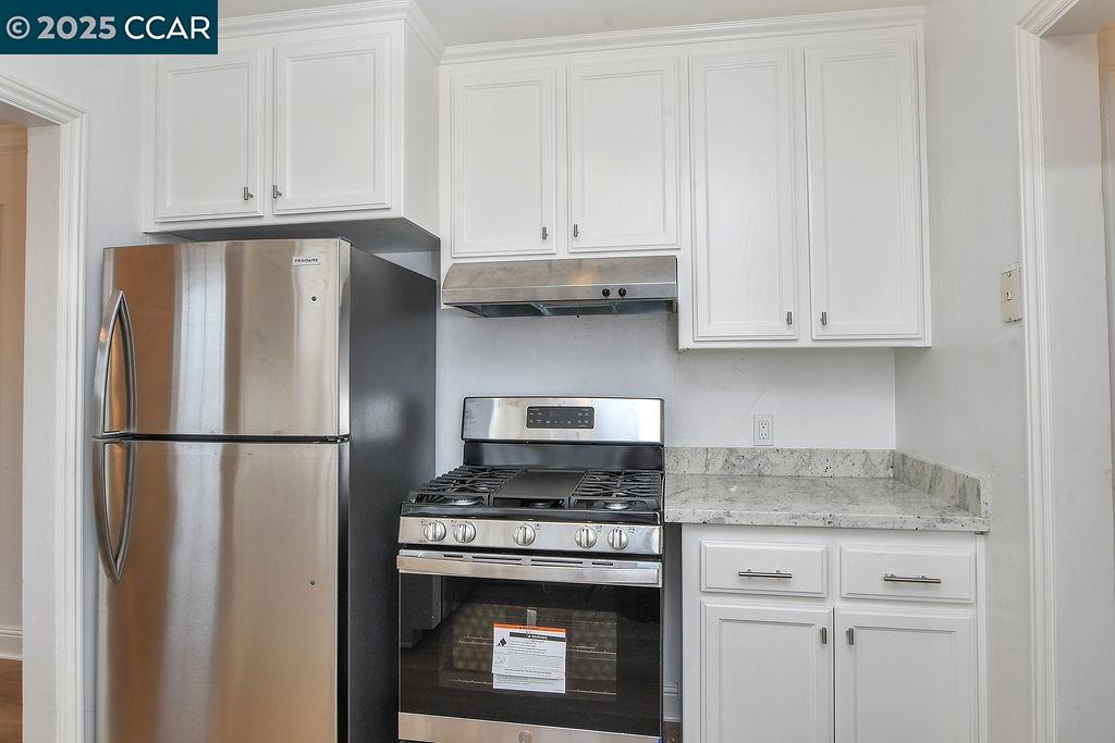 Detail Gallery Image 11 of 24 For 1830 Pine Street, Martinez,  CA 94553 - 3 Beds | 1 Baths