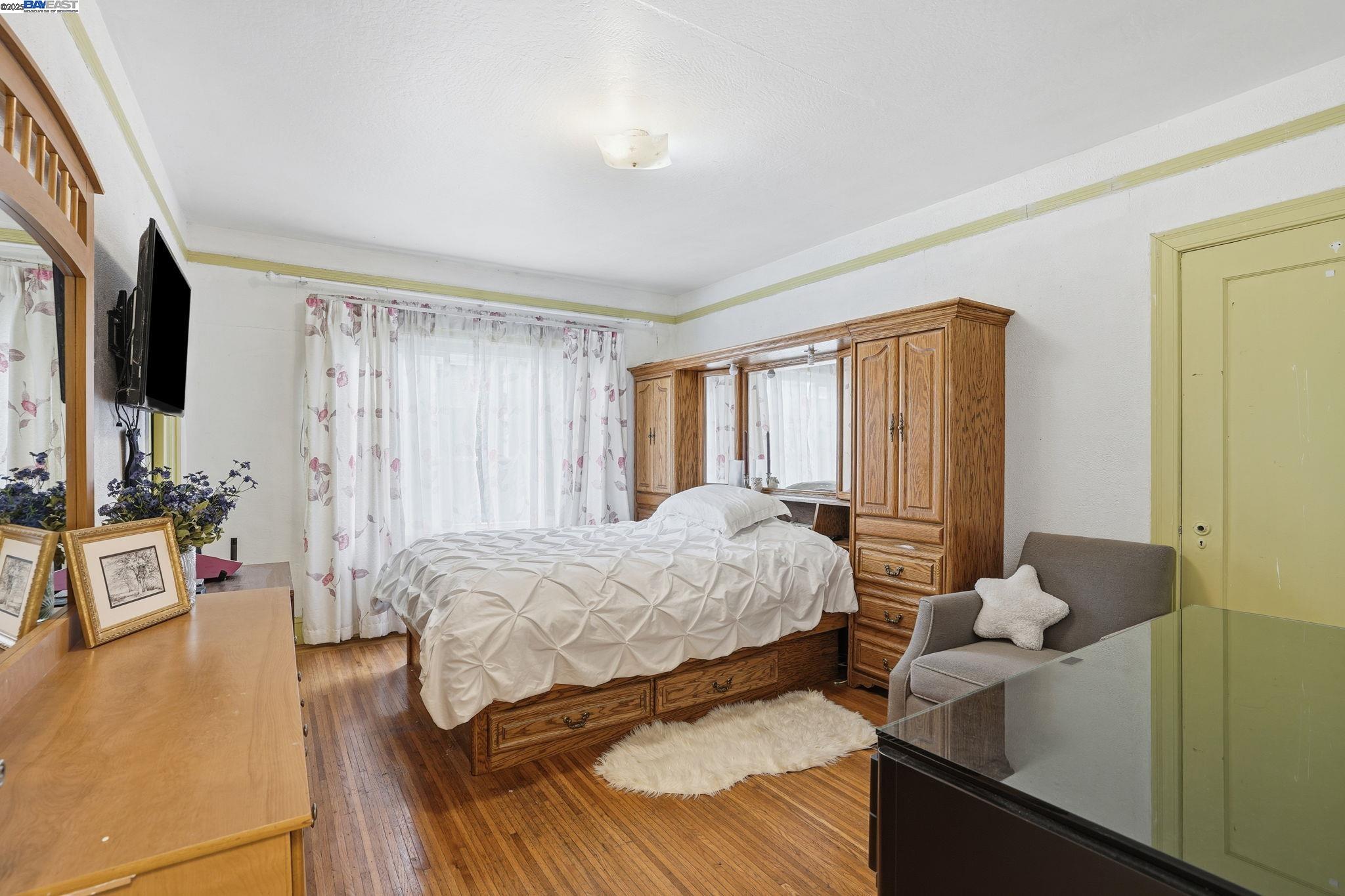 Detail Gallery Image 22 of 54 For 937 Helen Ave, San Leandro,  CA 94577 - 5 Beds | 3 Baths