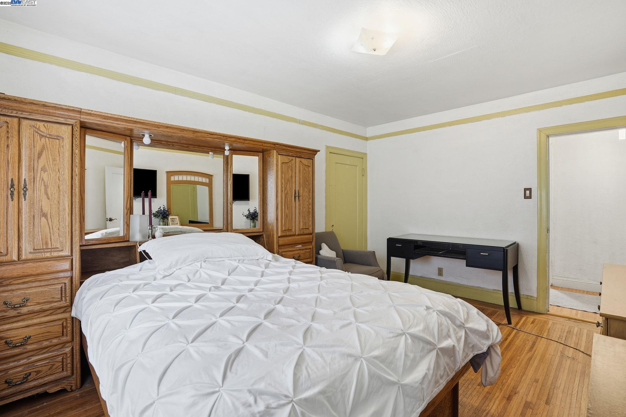 Detail Gallery Image 23 of 54 For 937 Helen Ave, San Leandro,  CA 94577 - 5 Beds | 3 Baths