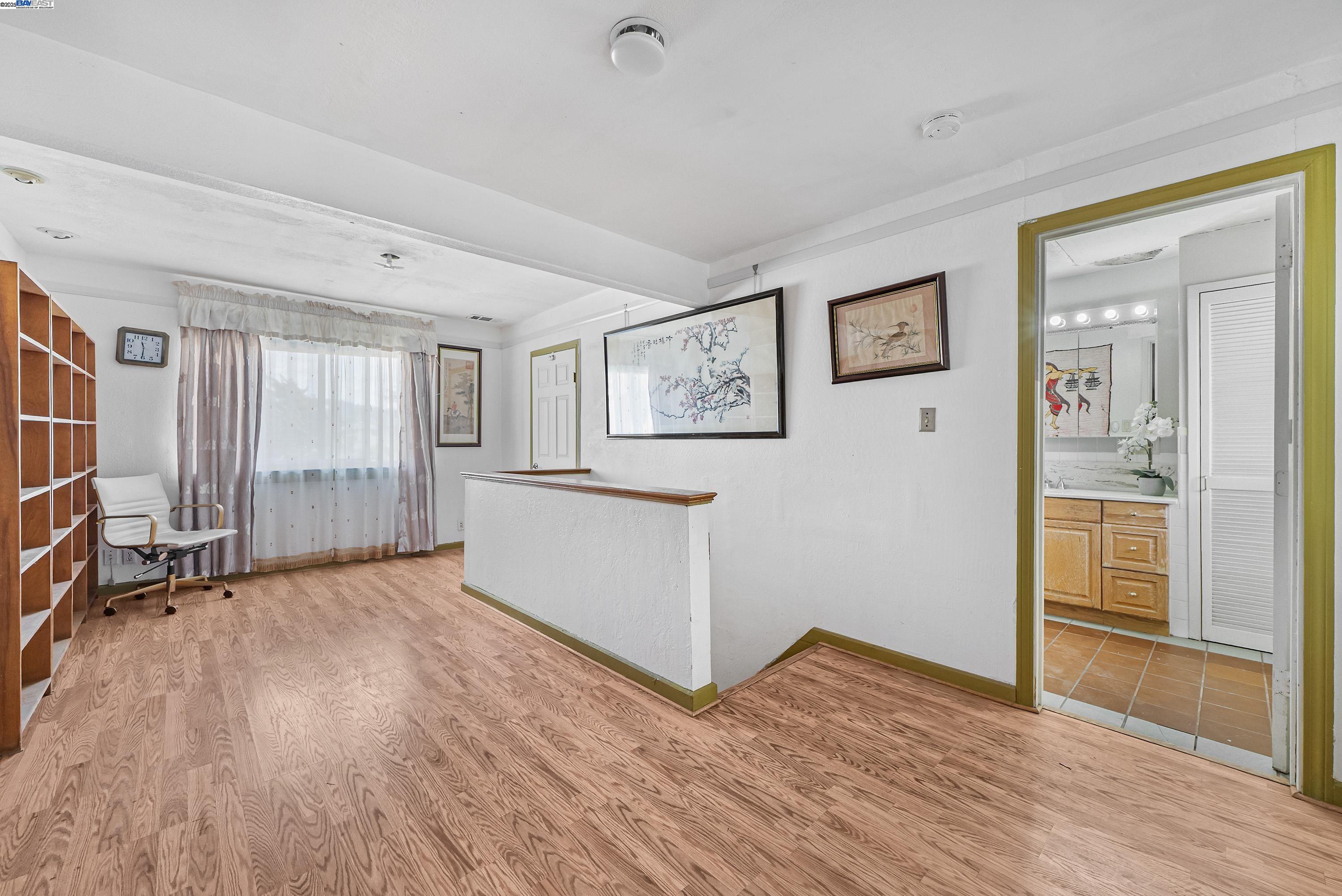 Detail Gallery Image 29 of 54 For 937 Helen Ave, San Leandro,  CA 94577 - 5 Beds | 3 Baths