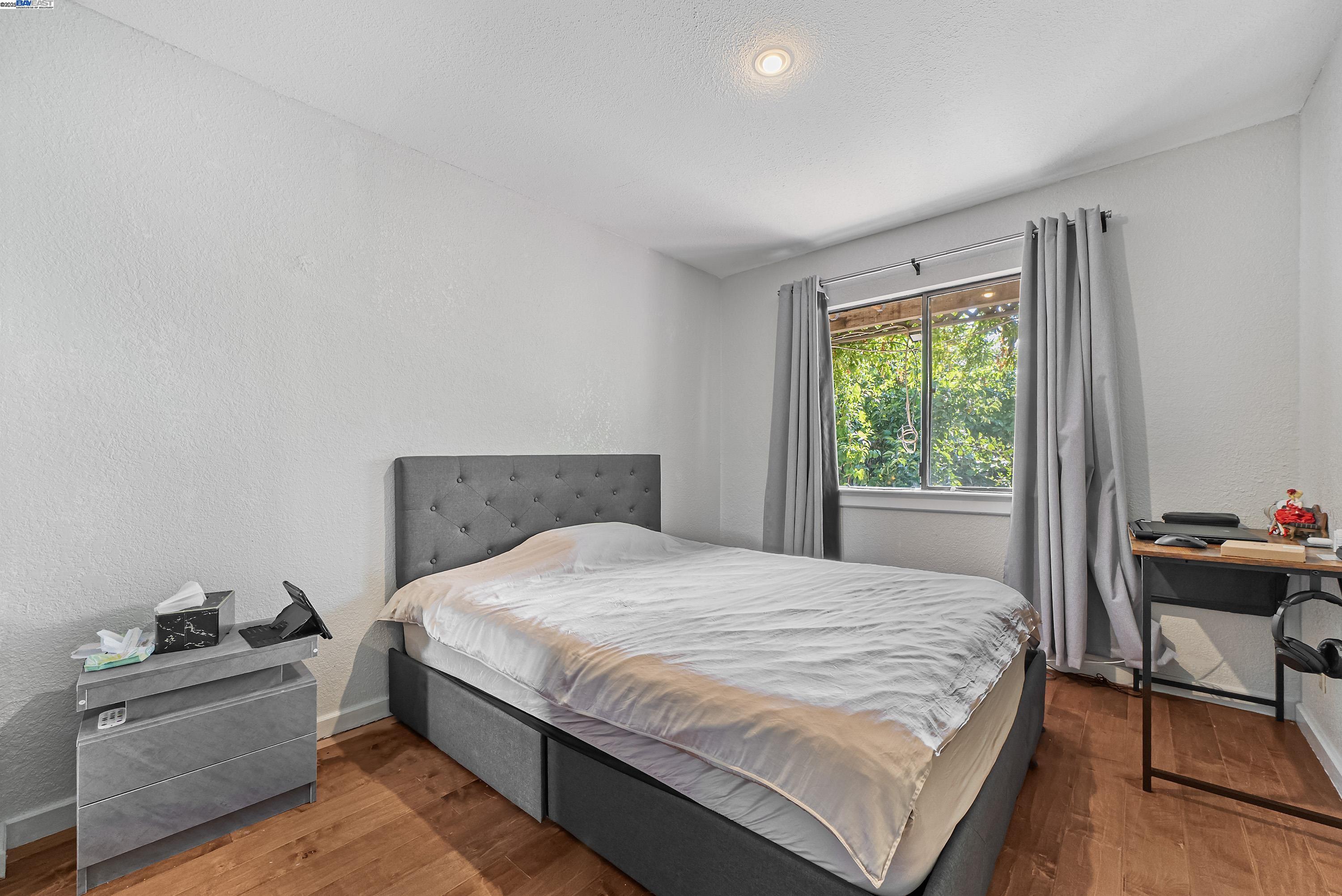 Detail Gallery Image 37 of 54 For 937 Helen Ave, San Leandro,  CA 94577 - 5 Beds | 3 Baths