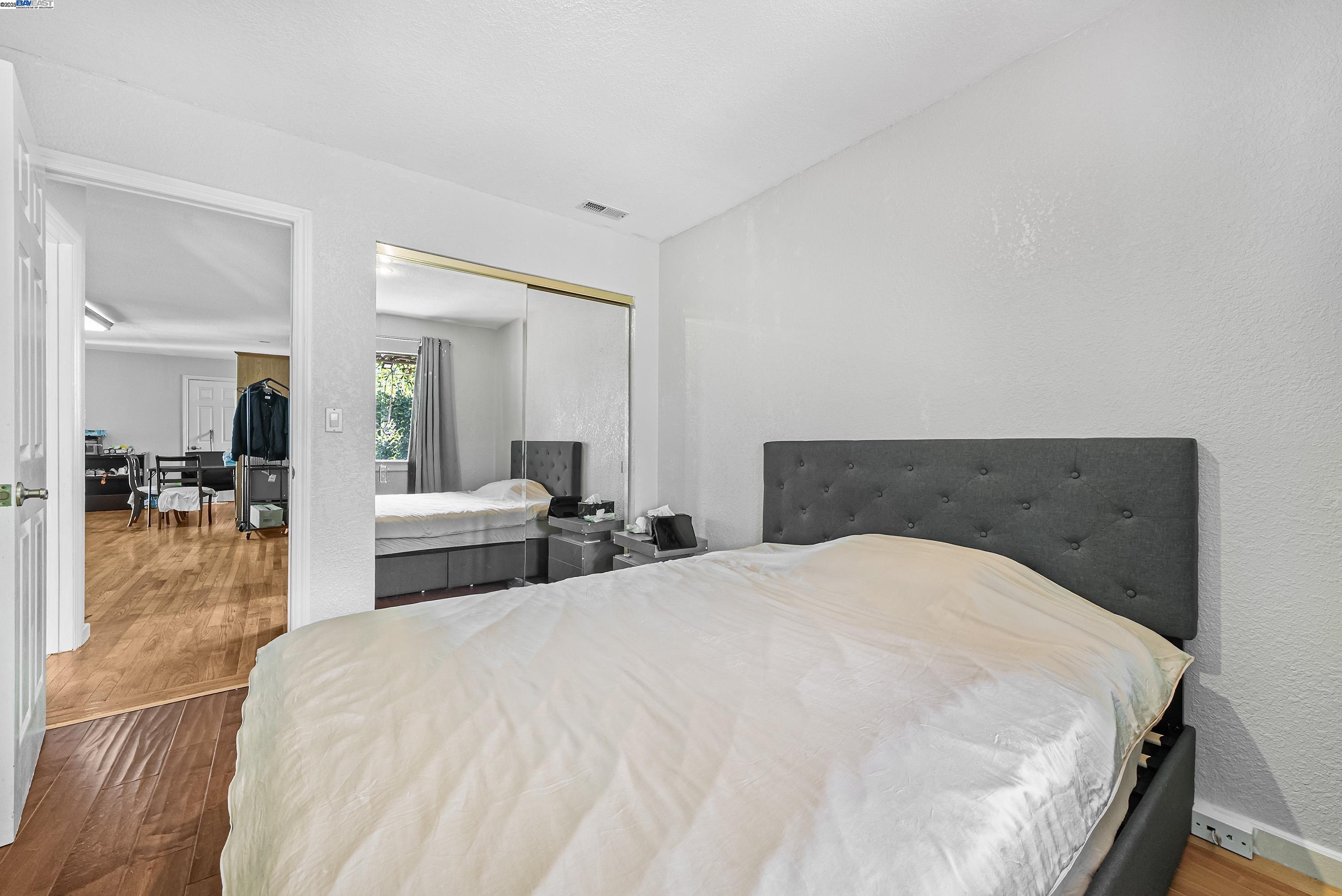 Detail Gallery Image 38 of 54 For 937 Helen Ave, San Leandro,  CA 94577 - 5 Beds | 3 Baths