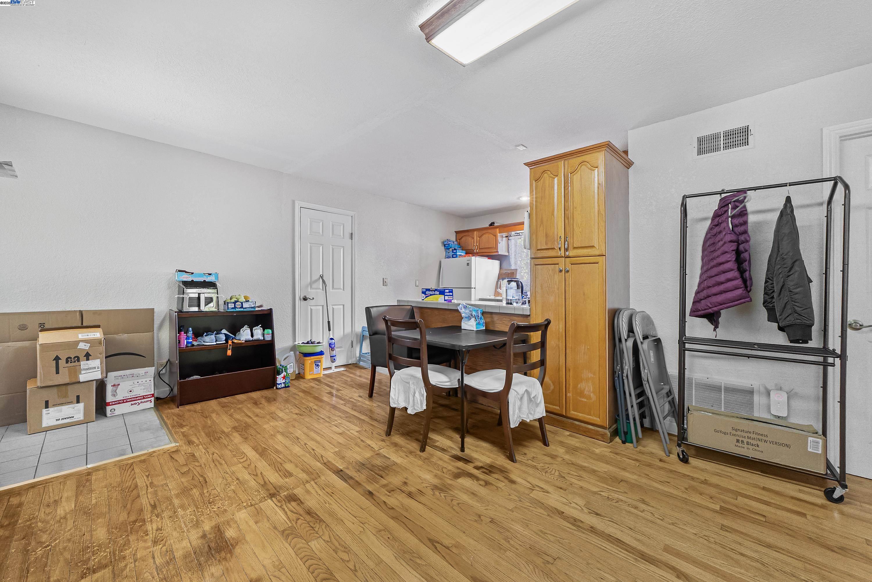 Detail Gallery Image 43 of 54 For 937 Helen Ave, San Leandro,  CA 94577 - 5 Beds | 3 Baths