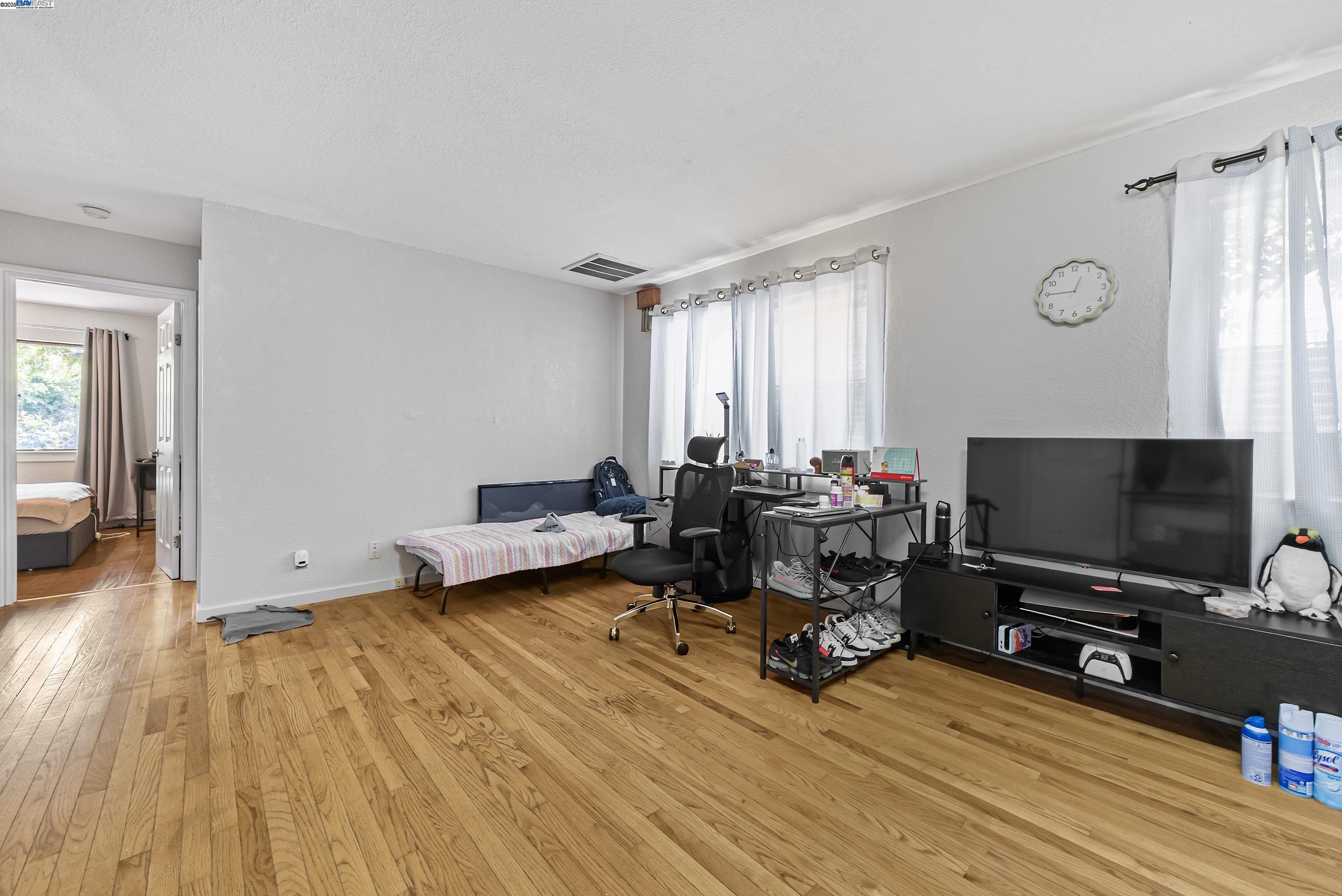 Detail Gallery Image 45 of 54 For 937 Helen Ave, San Leandro,  CA 94577 - 5 Beds | 3 Baths