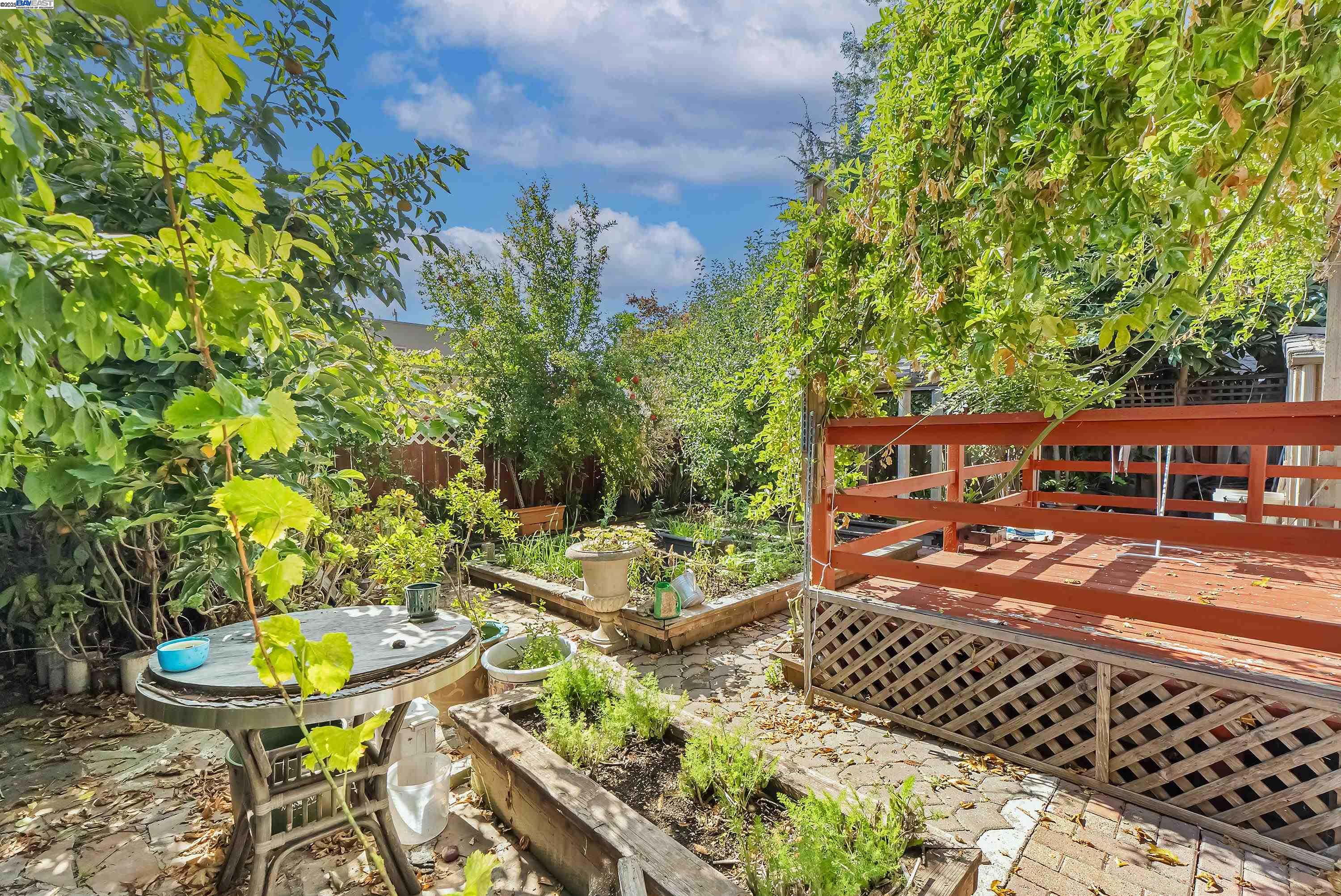 Detail Gallery Image 47 of 54 For 937 Helen Ave, San Leandro,  CA 94577 - 5 Beds | 3 Baths