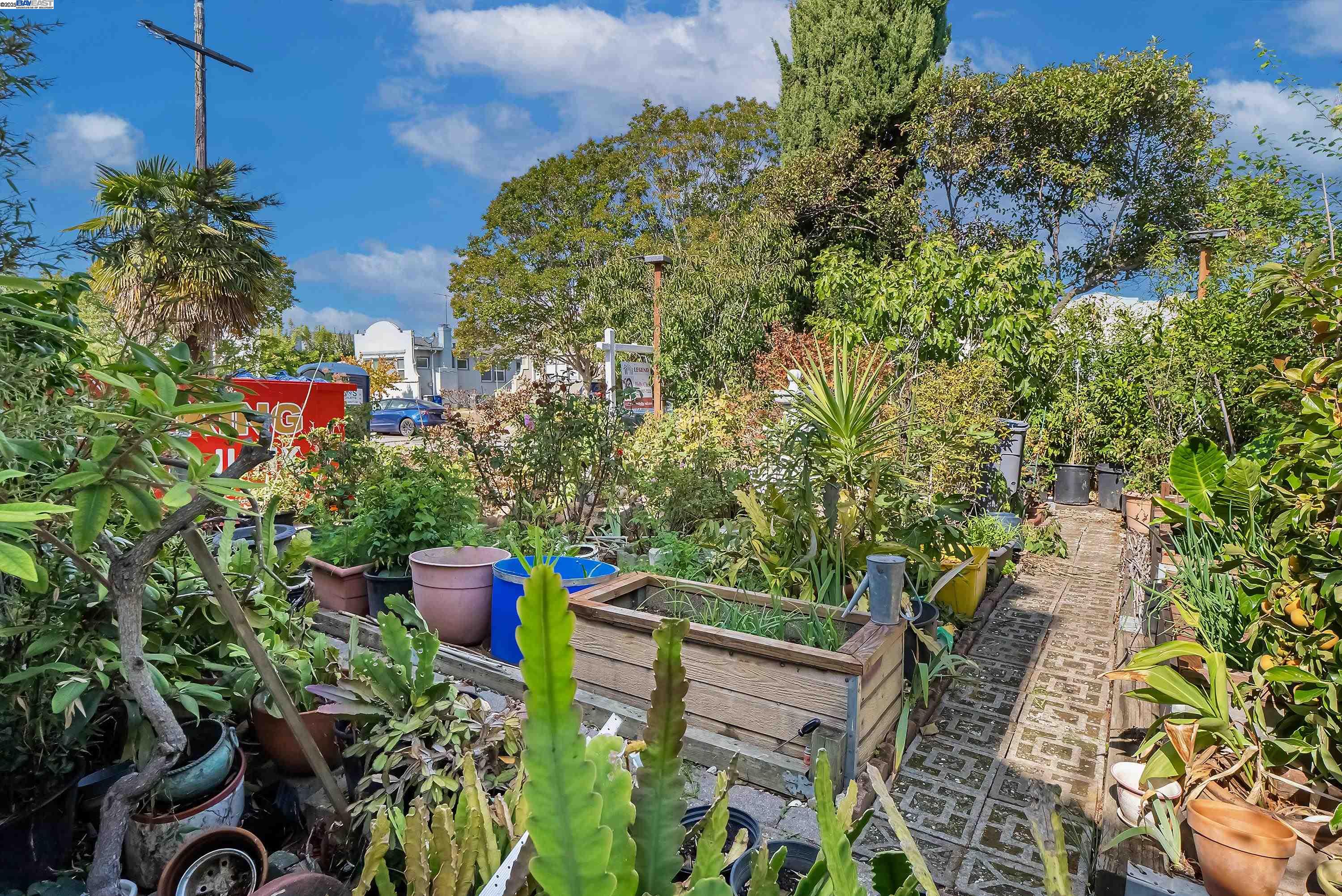 Detail Gallery Image 51 of 54 For 937 Helen Ave, San Leandro,  CA 94577 - 5 Beds | 3 Baths