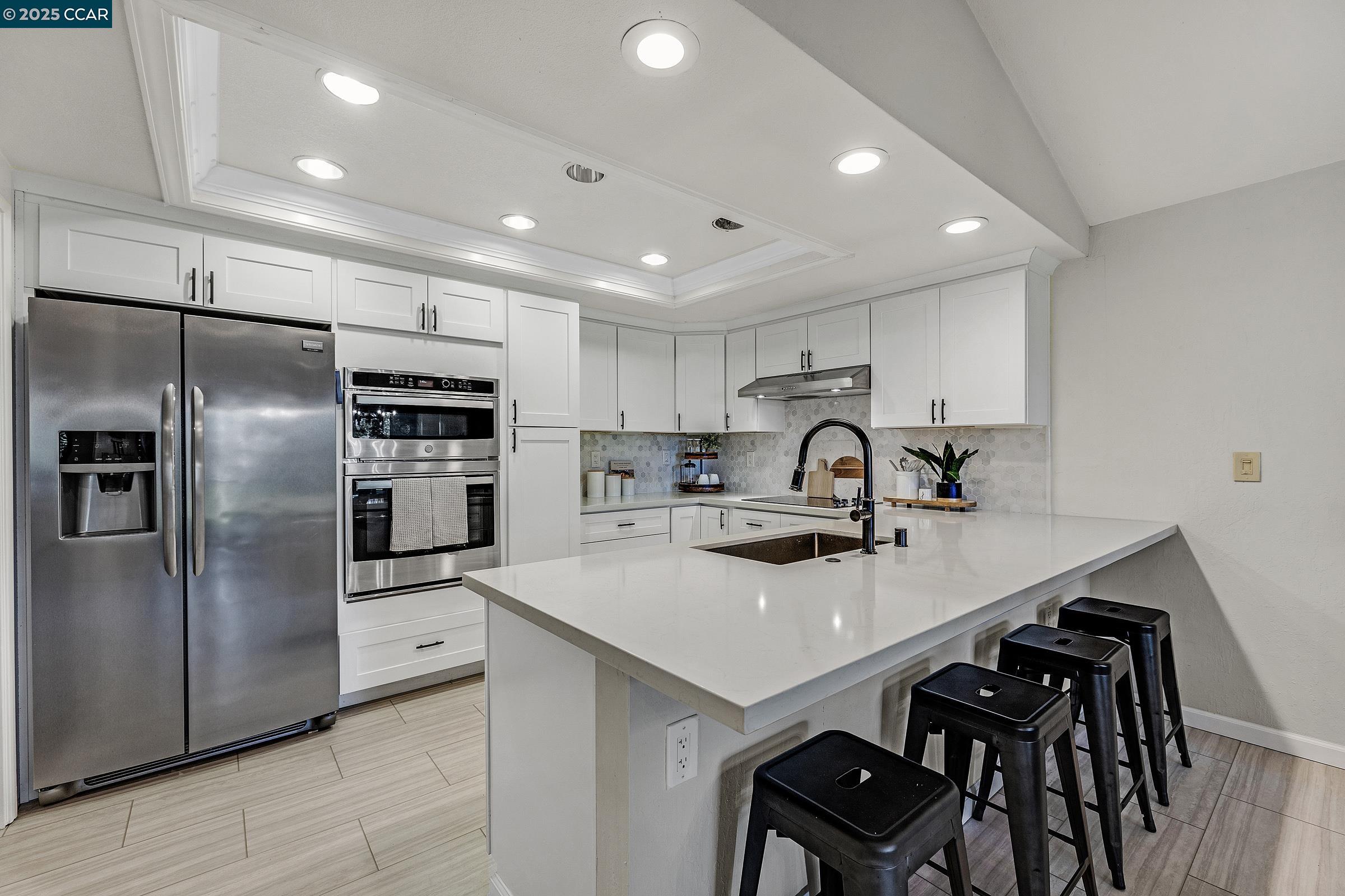 Detail Gallery Image 12 of 41 For 3716 Mesa Vista Dr, San Ramon,  CA 94583 - 3 Beds | 2 Baths