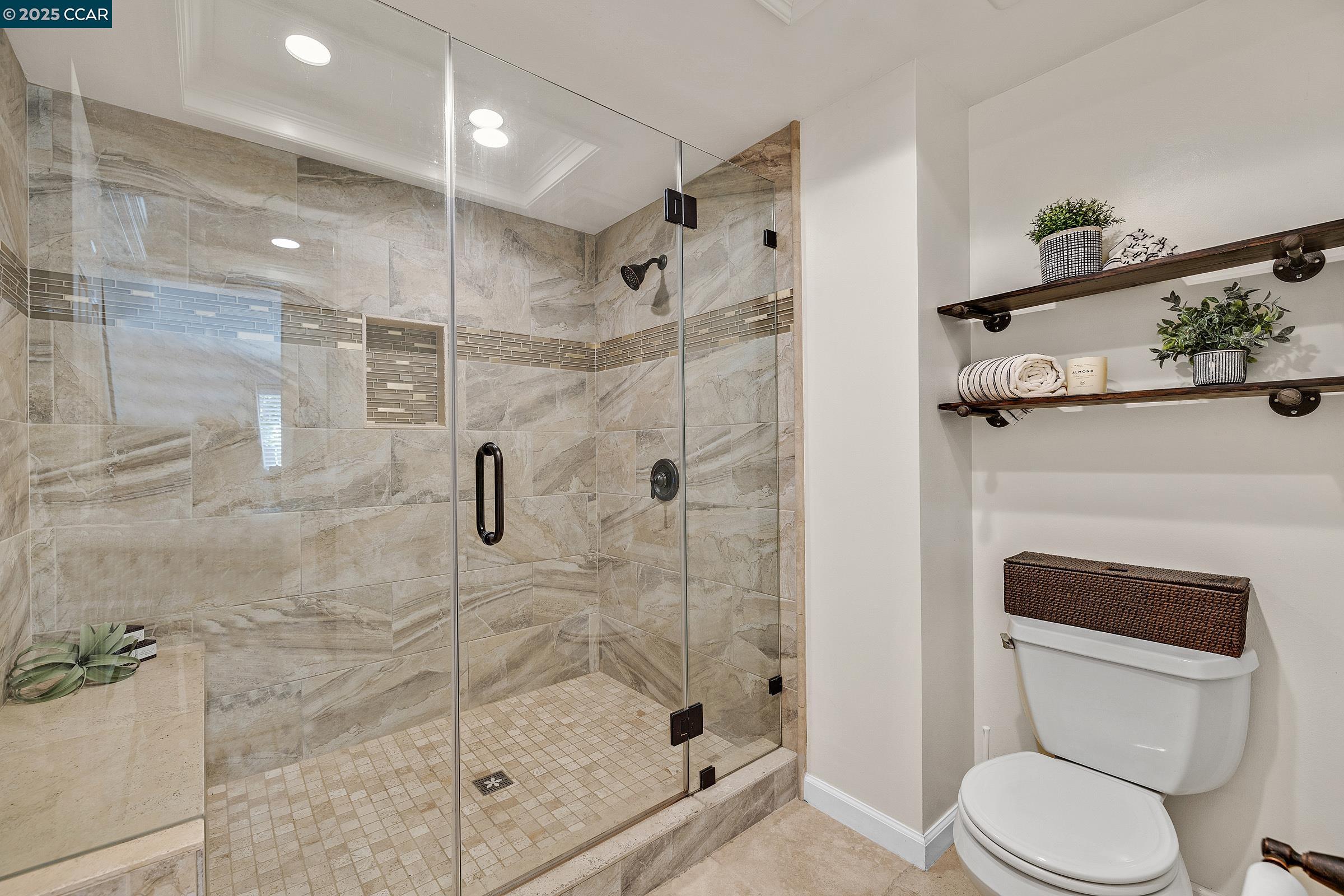 Detail Gallery Image 22 of 41 For 3716 Mesa Vista Dr, San Ramon,  CA 94583 - 3 Beds | 2 Baths