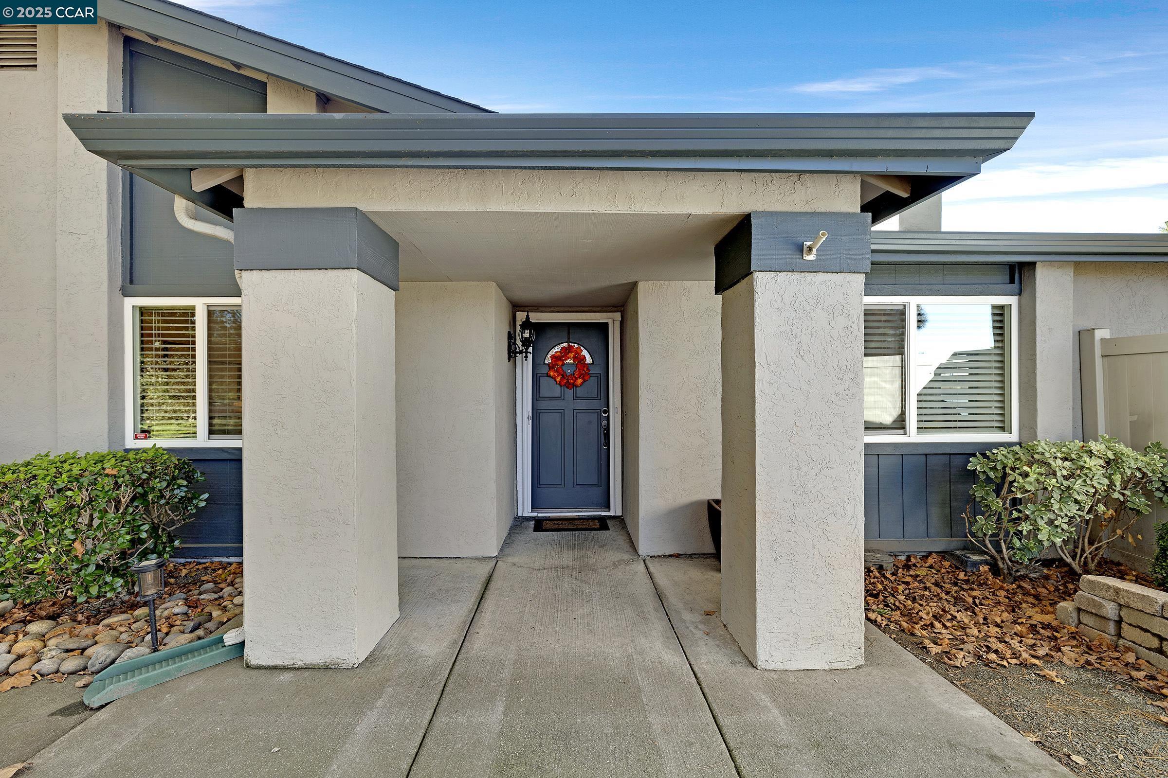 Detail Gallery Image 4 of 41 For 3716 Mesa Vista Dr, San Ramon,  CA 94583 - 3 Beds | 2 Baths