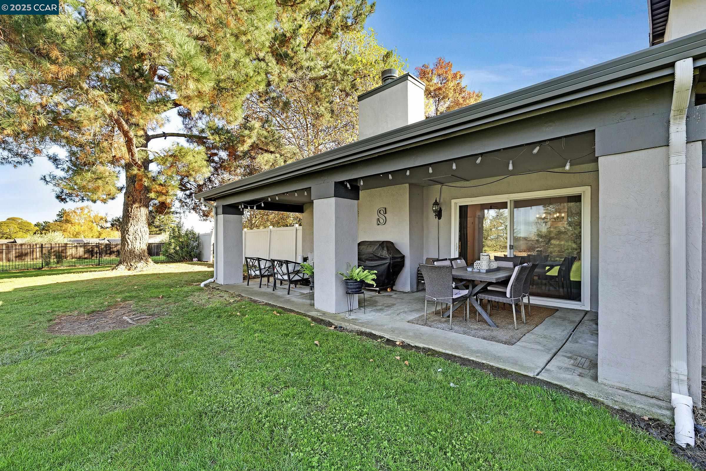 Detail Gallery Image 33 of 41 For 3716 Mesa Vista Dr, San Ramon,  CA 94583 - 3 Beds | 2 Baths