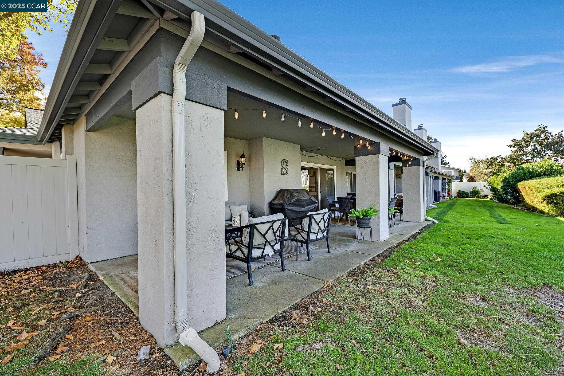 Detail Gallery Image 35 of 41 For 3716 Mesa Vista Dr, San Ramon,  CA 94583 - 3 Beds | 2 Baths