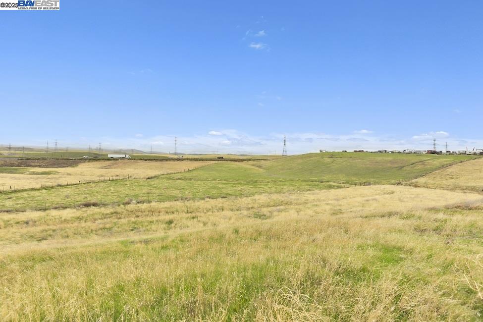 Detail Gallery Image 13 of 14 For 25559 S International Pkwy, Tracy,  CA 95377 - – Beds | – Baths