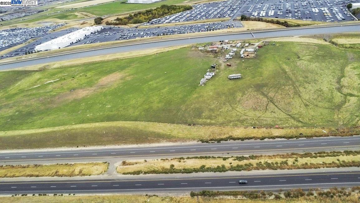 Detail Gallery Image 7 of 14 For 25559 S International Pkwy, Tracy,  CA 95377 - – Beds | – Baths