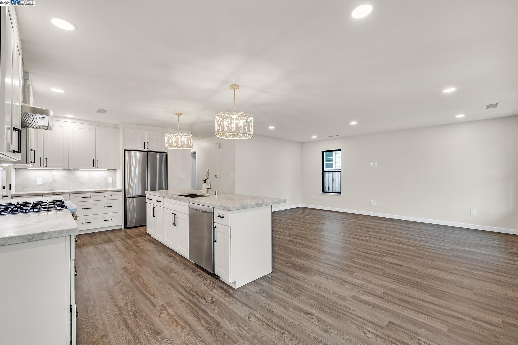 Detail Gallery Image 15 of 30 For 41422 Beatrice St, Fremont,  CA 94539 - 4 Beds | 3 Baths