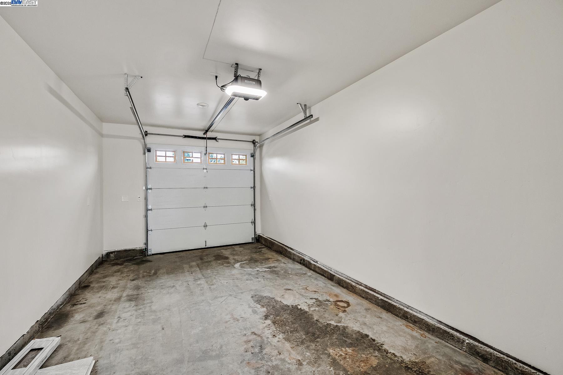 Detail Gallery Image 4 of 30 For 41422 Beatrice St, Fremont,  CA 94539 - 4 Beds | 3 Baths