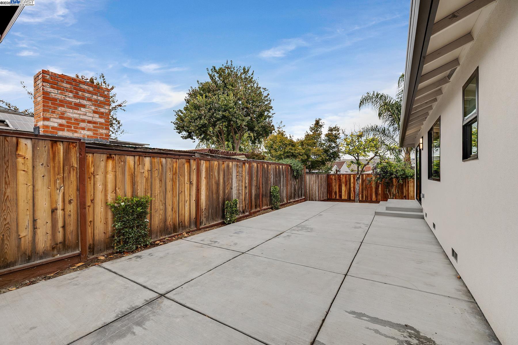 Detail Gallery Image 5 of 30 For 41422 Beatrice St, Fremont,  CA 94539 - 4 Beds | 3 Baths