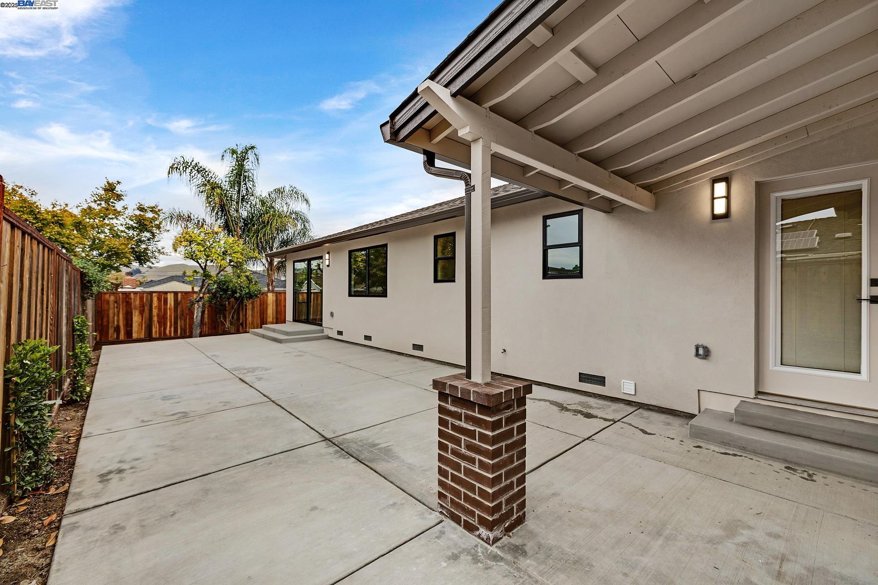 Detail Gallery Image 6 of 30 For 41422 Beatrice St, Fremont,  CA 94539 - 4 Beds | 3 Baths