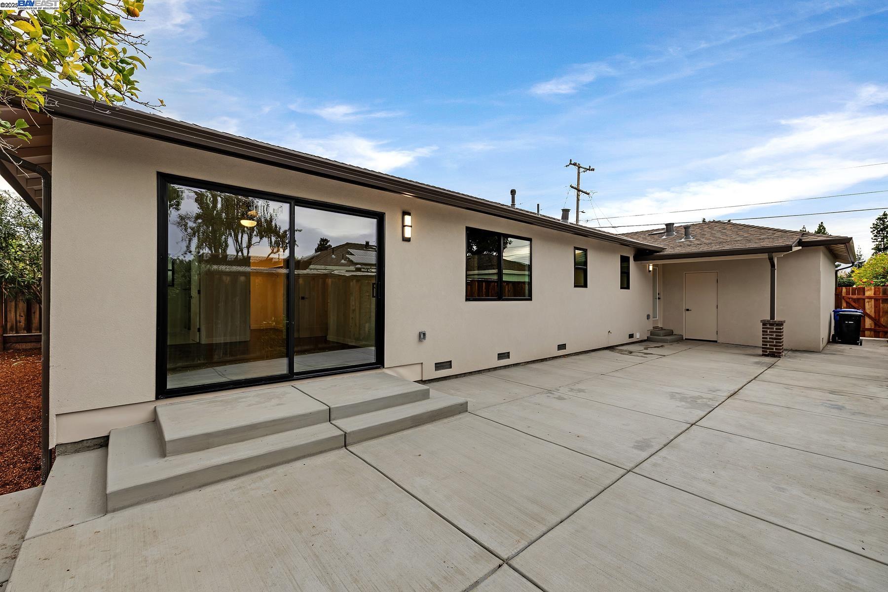 Detail Gallery Image 7 of 30 For 41422 Beatrice St, Fremont,  CA 94539 - 4 Beds | 3 Baths