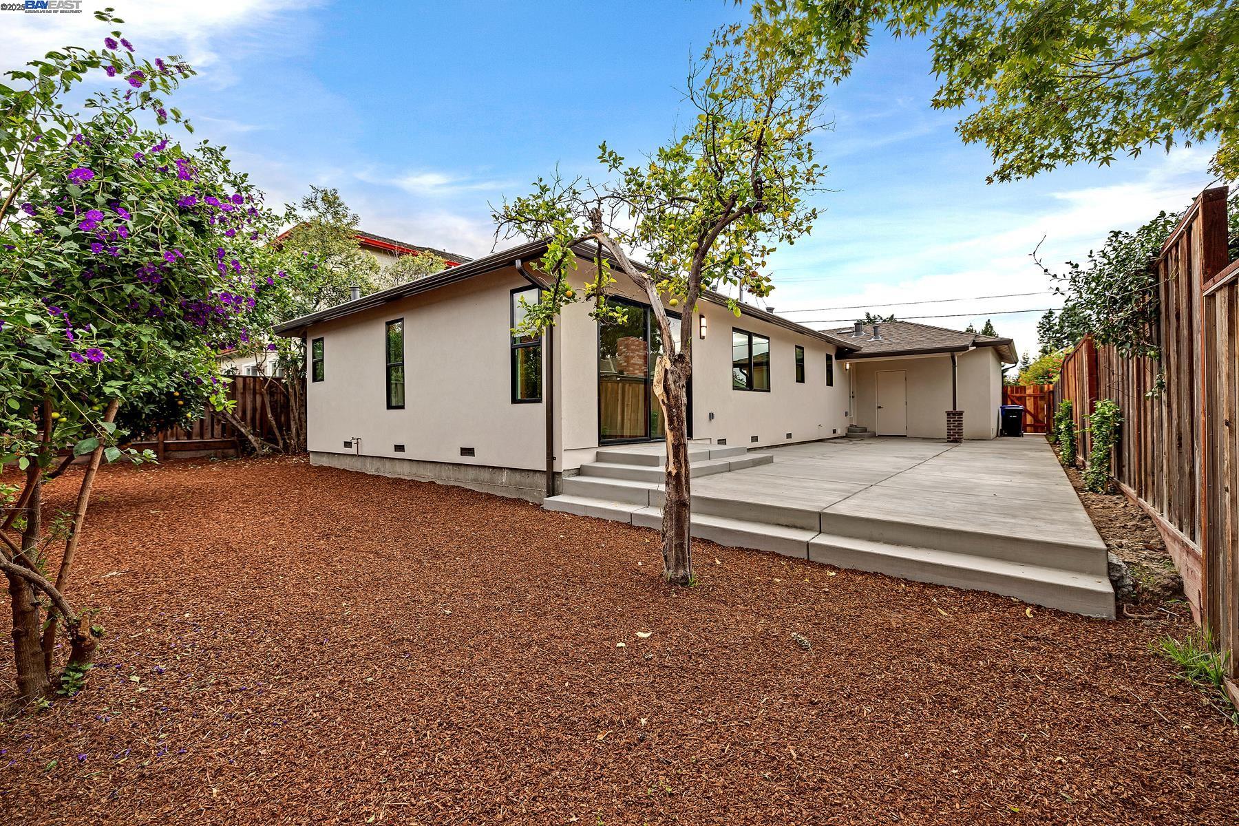 Detail Gallery Image 8 of 30 For 41422 Beatrice St, Fremont,  CA 94539 - 4 Beds | 3 Baths