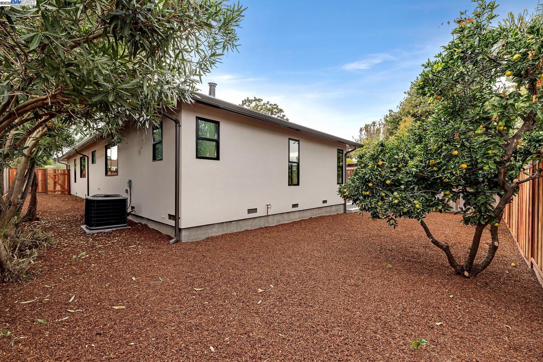 Detail Gallery Image 9 of 30 For 41422 Beatrice St, Fremont,  CA 94539 - 4 Beds | 3 Baths