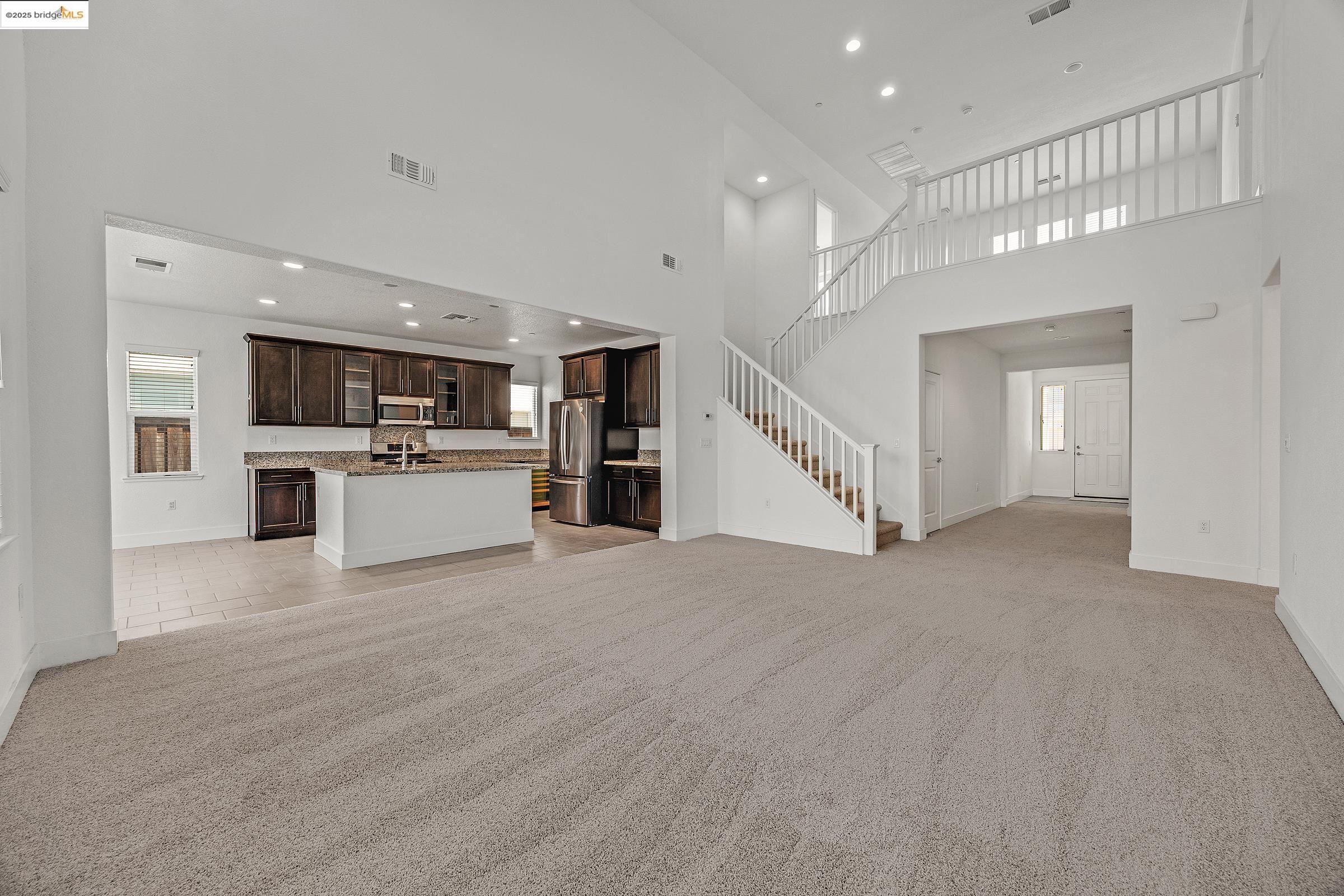 Detail Gallery Image 13 of 38 For 18499 Lewiston Dr, Lathrop,  CA 95330-8433 - 4 Beds | 3/1 Baths