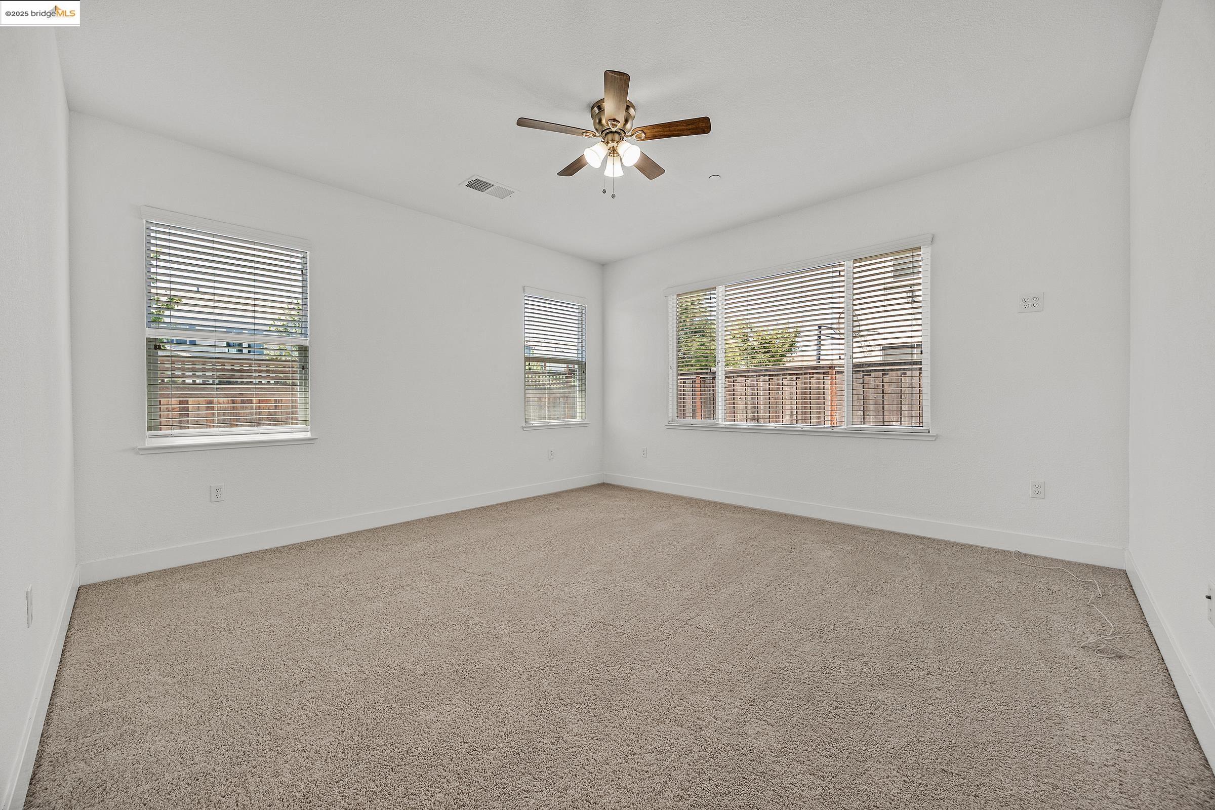 Detail Gallery Image 34 of 38 For 18499 Lewiston Dr, Lathrop,  CA 95330-8433 - 4 Beds | 3/1 Baths