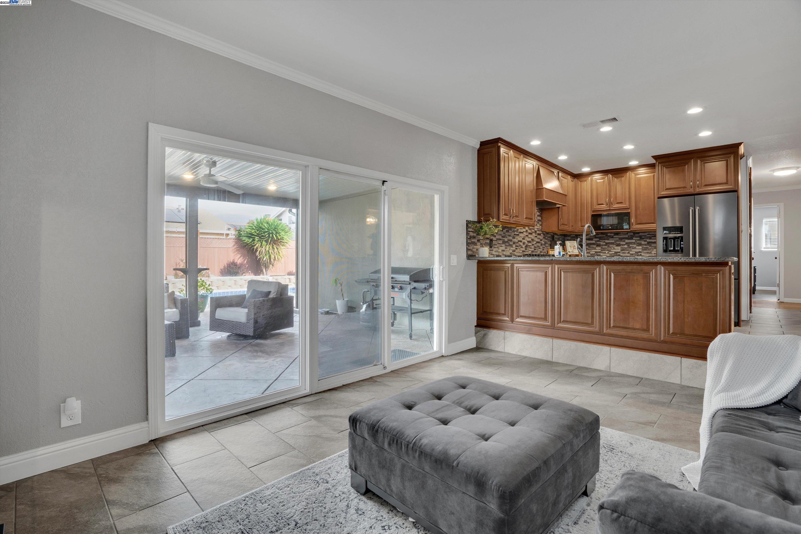 Detail Gallery Image 16 of 39 For 7347 Ione Ct, Dublin,  CA 94568 - 4 Beds | 2 Baths