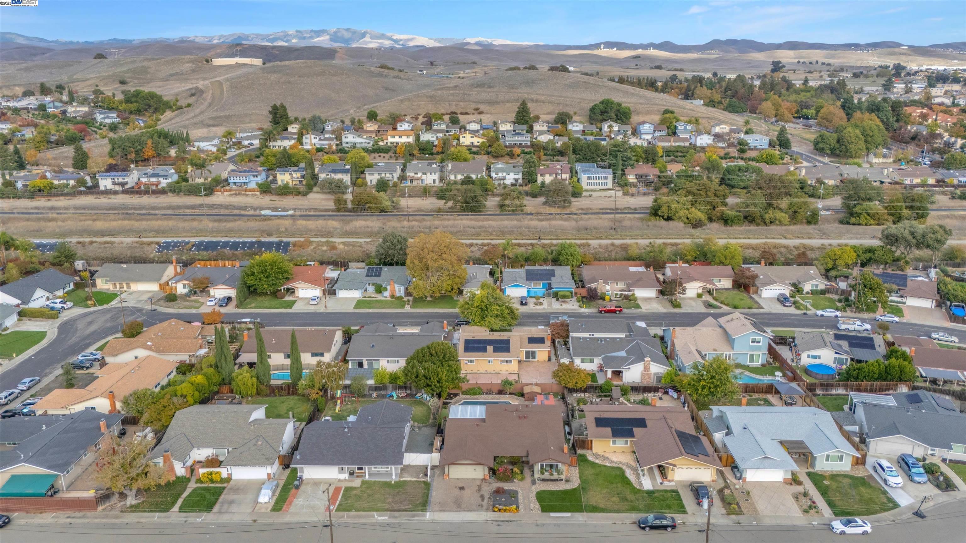 Detail Gallery Image 34 of 39 For 7347 Ione Ct, Dublin,  CA 94568 - 4 Beds | 2 Baths