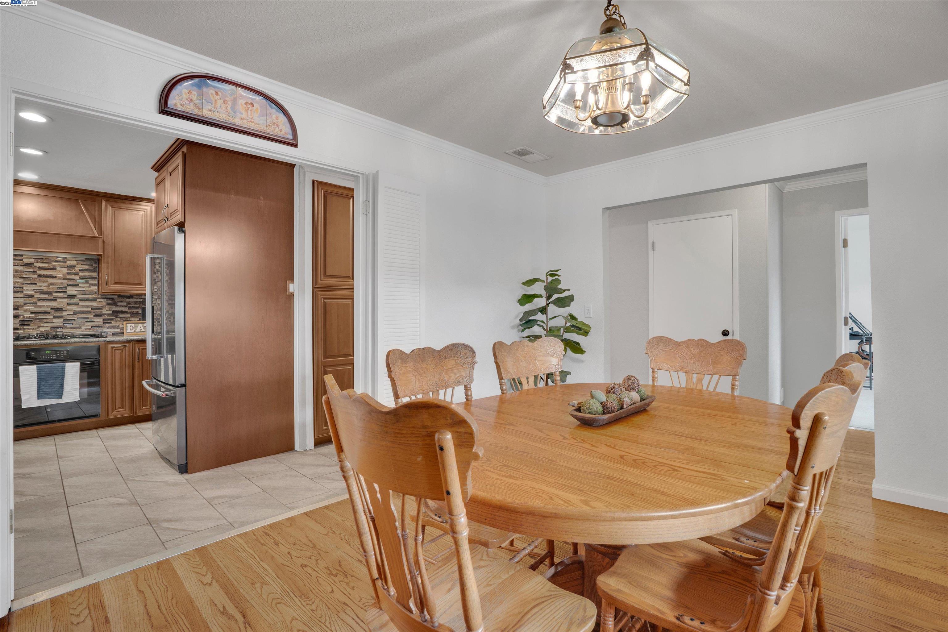 Detail Gallery Image 6 of 39 For 7347 Ione Ct, Dublin,  CA 94568 - 4 Beds | 2 Baths