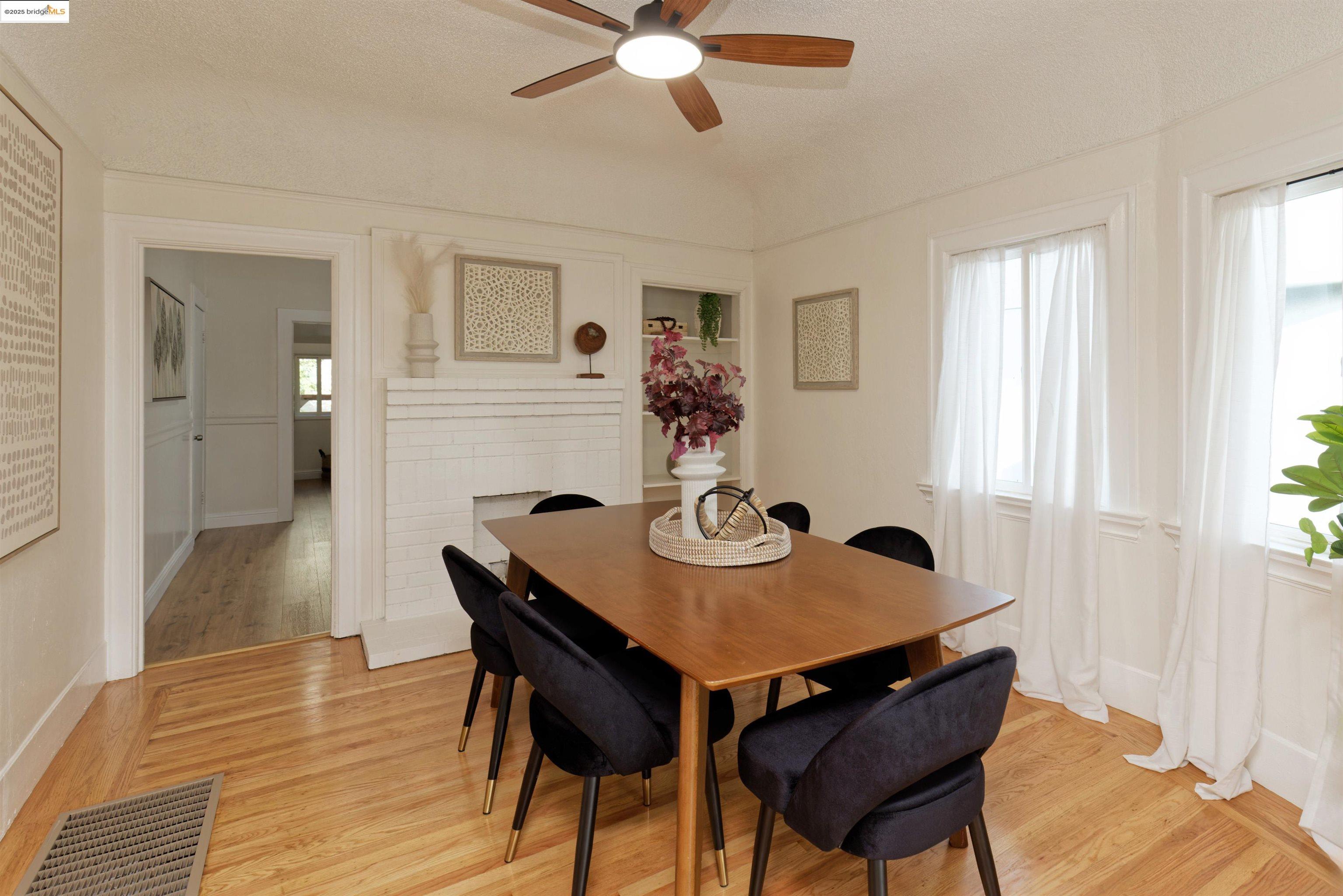 Detail Gallery Image 18 of 27 For 716 39th St, Oakland,  CA 94609 - 3 Beds | 2 Baths