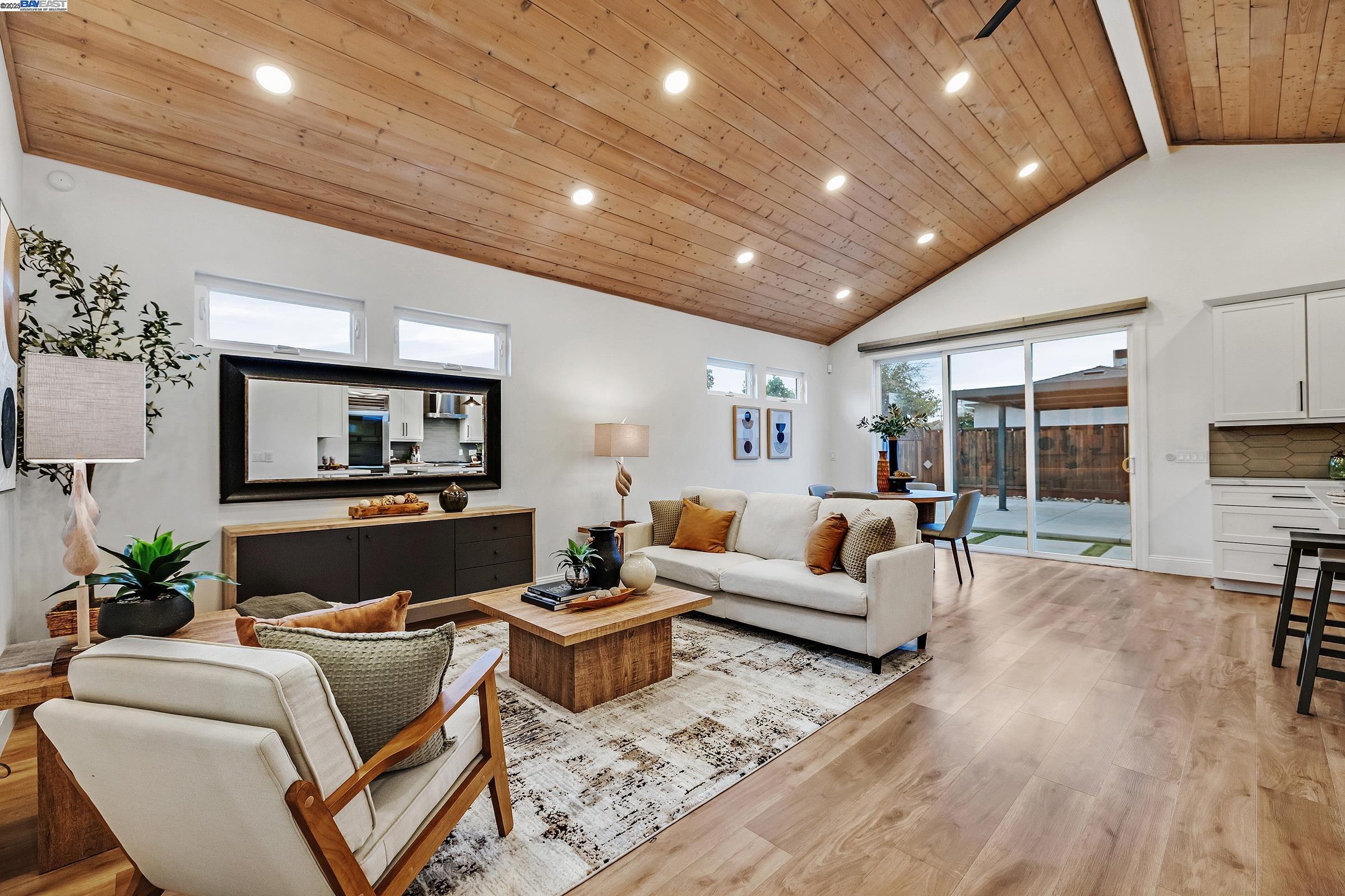 Detail Gallery Image 16 of 43 For 3912 Yale Way, Livermore,  CA 94550 - 4 Beds | 2/1 Baths