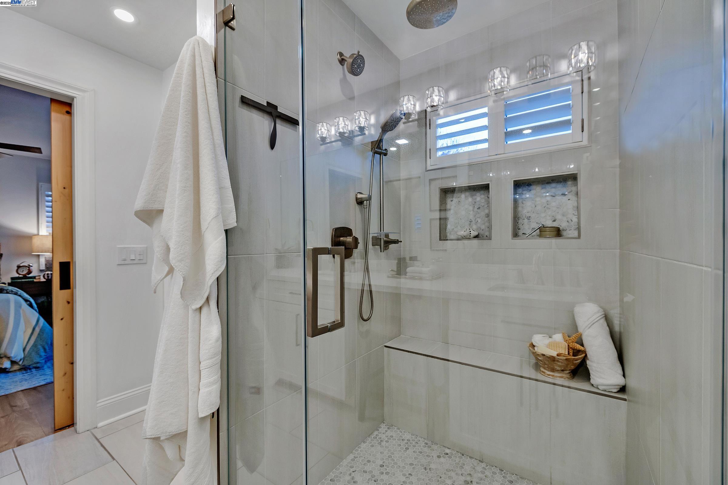 Detail Gallery Image 24 of 43 For 3912 Yale Way, Livermore,  CA 94550 - 4 Beds | 2/1 Baths