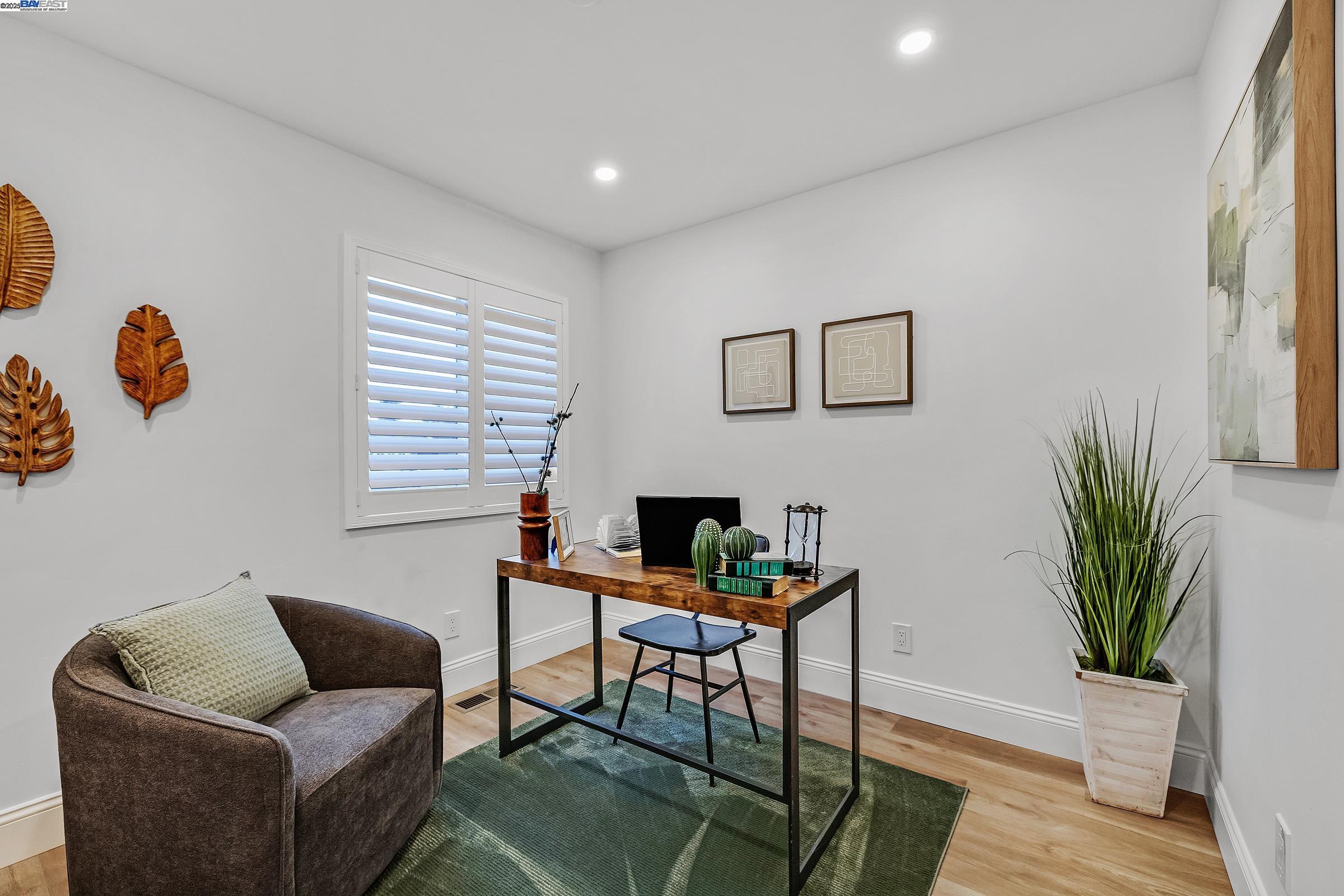 Detail Gallery Image 25 of 43 For 3912 Yale Way, Livermore,  CA 94550 - 4 Beds | 2/1 Baths