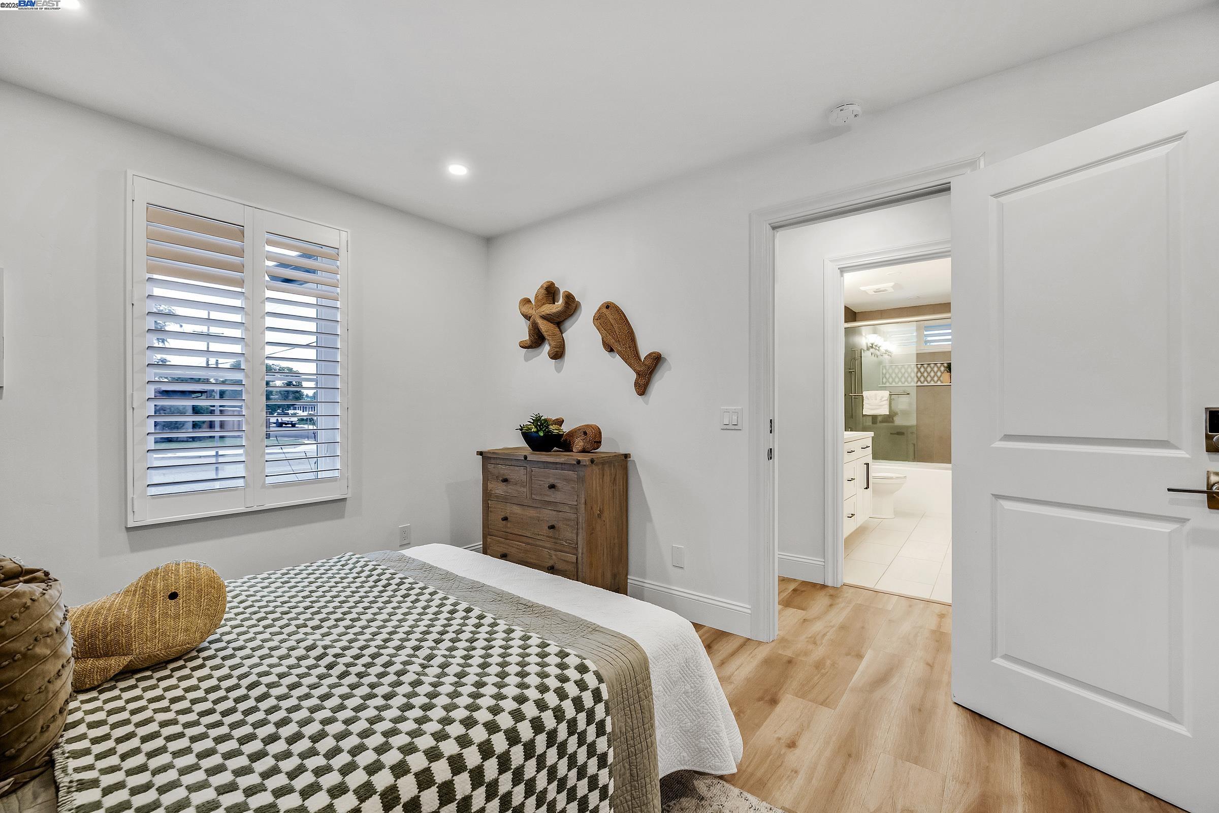 Detail Gallery Image 30 of 43 For 3912 Yale Way, Livermore,  CA 94550 - 4 Beds | 2/1 Baths