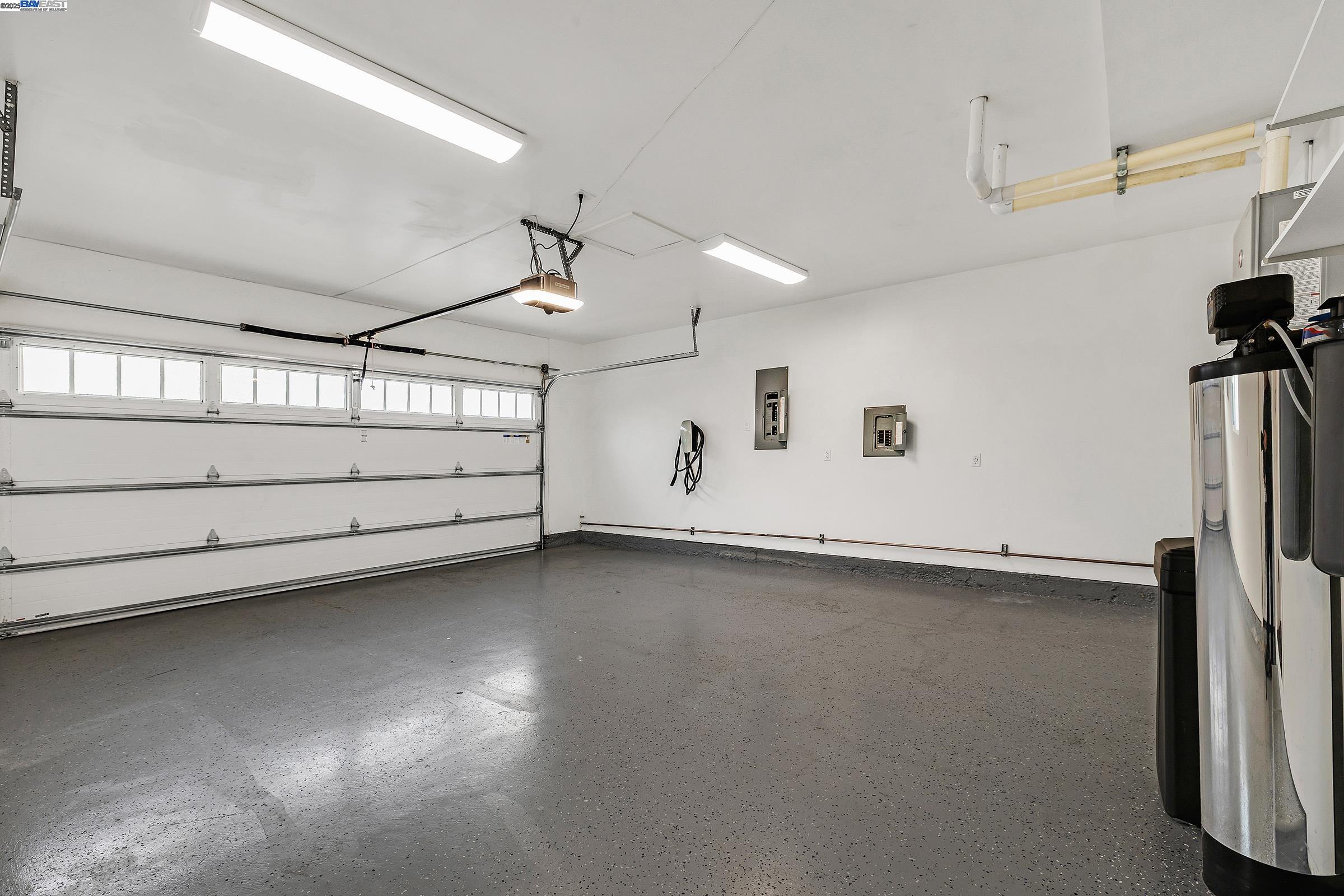 Detail Gallery Image 34 of 43 For 3912 Yale Way, Livermore,  CA 94550 - 4 Beds | 2/1 Baths