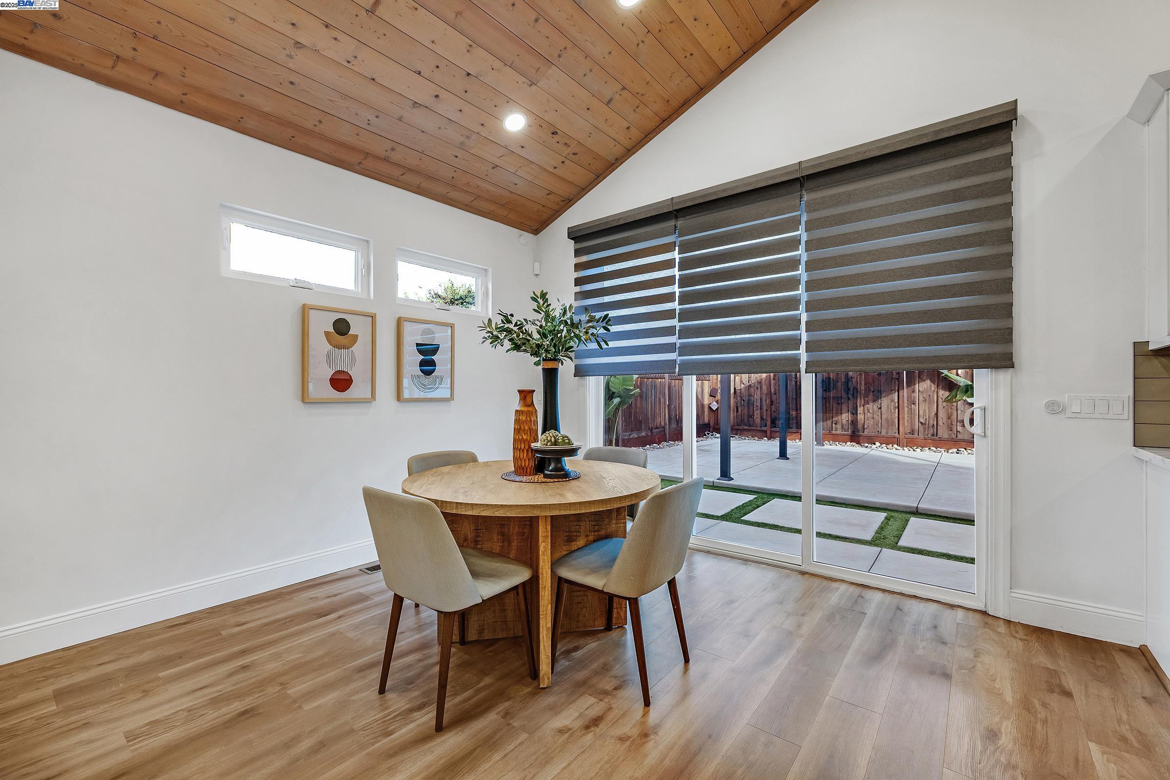 Detail Gallery Image 6 of 43 For 3912 Yale Way, Livermore,  CA 94550 - 4 Beds | 2/1 Baths