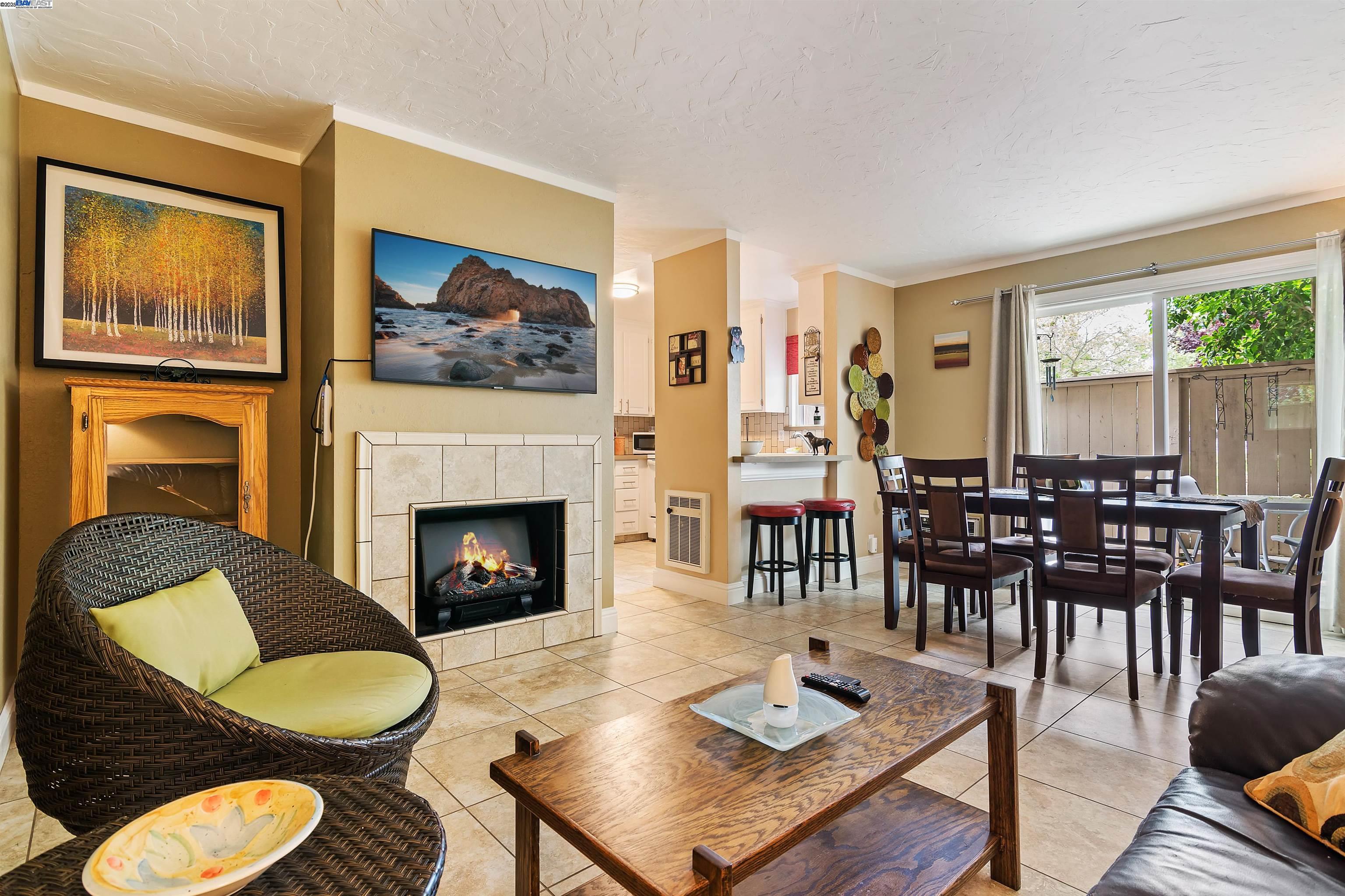 Detail Gallery Image 6 of 19 For 385 Camelback Rd #2,  Pleasant Hill,  CA 94523 - 1 Beds | 1 Baths