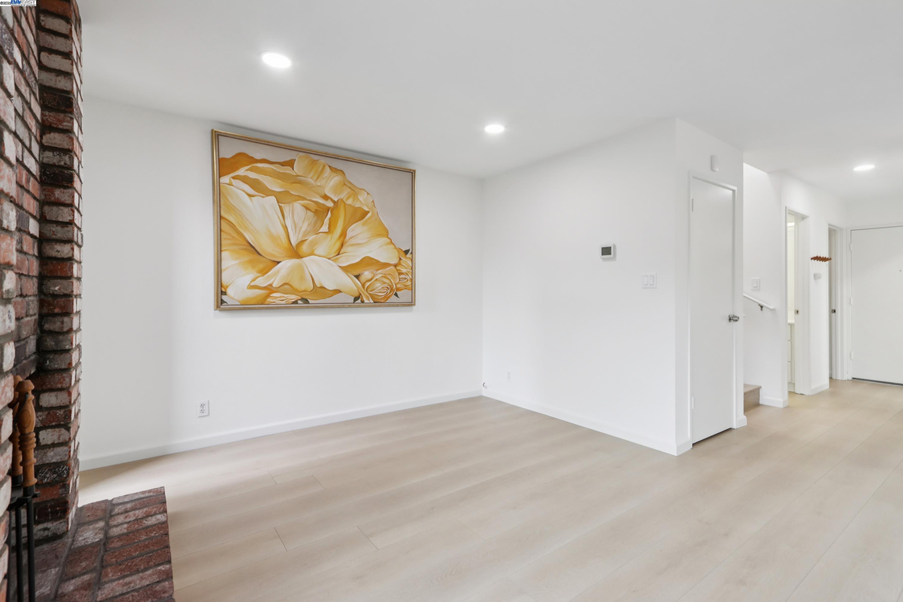 Detail Gallery Image 8 of 20 For 3523 Oleander Ave, Alameda,  CA 94502 - 2 Beds | 1/1 Baths