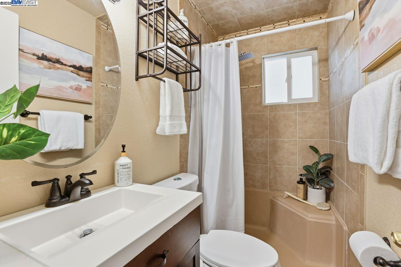 Detail Gallery Image 35 of 43 For 7767 Burnham Way, Dublin,  CA 94568-1737 - 5 Beds | 3 Baths