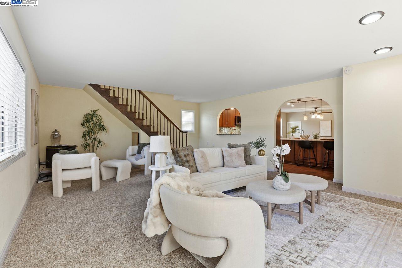 Detail Gallery Image 9 of 43 For 7767 Burnham Way, Dublin,  CA 94568-1737 - 5 Beds | 3 Baths