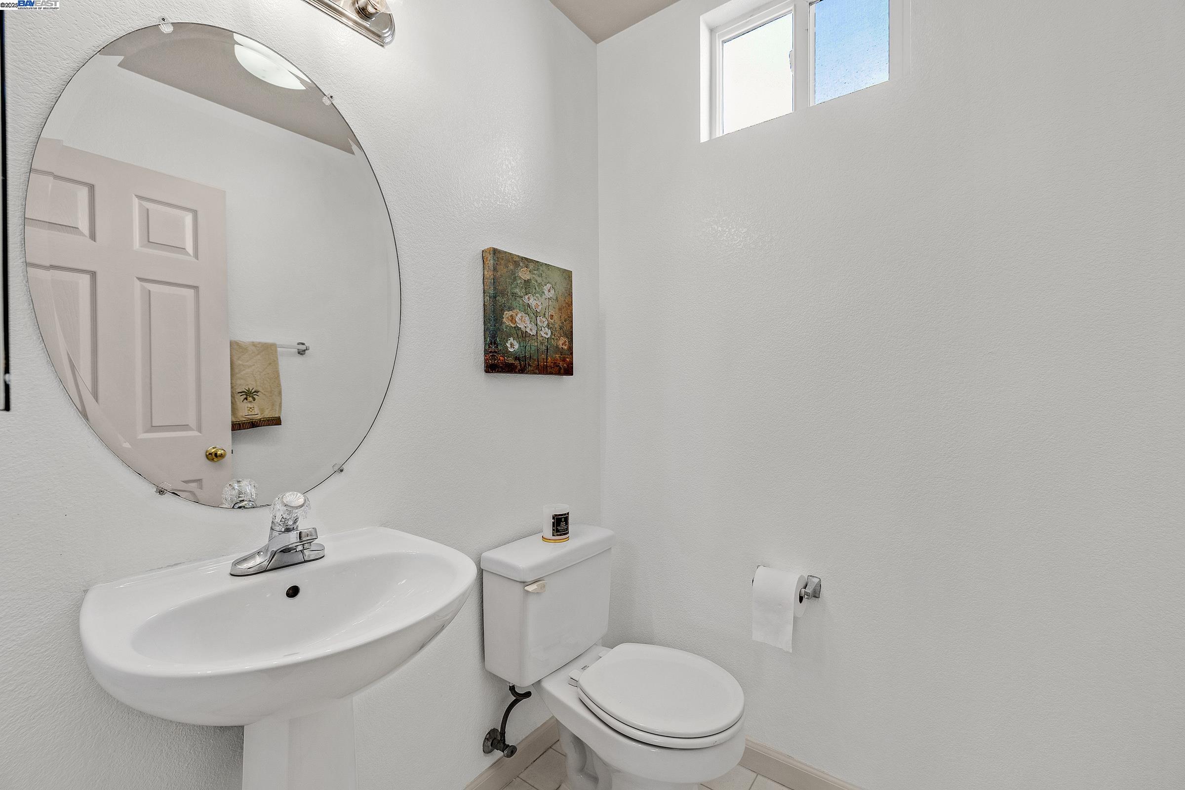 Detail Gallery Image 13 of 47 For 710 City Walk Pl #4,  Hayward,  CA 94541 - 3 Beds | 2/1 Baths