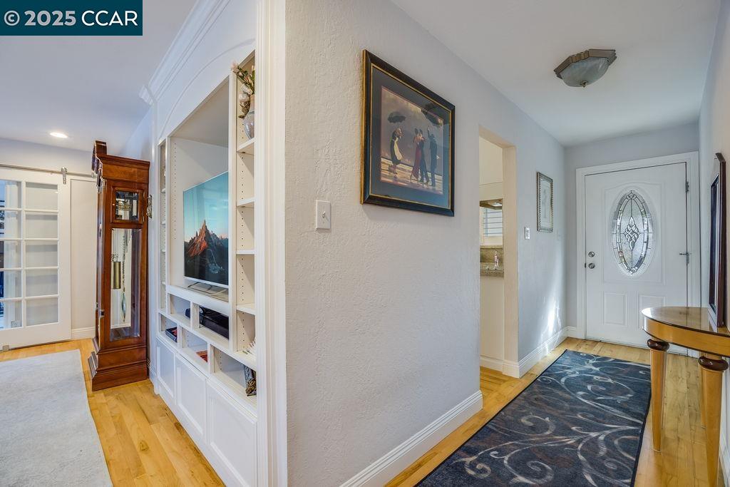 Detail Gallery Image 6 of 60 For 1221 Mcewing Ct, Concord,  CA 94521 - 3 Beds | 2 Baths