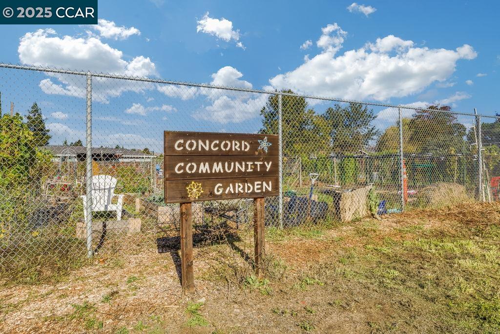 Detail Gallery Image 53 of 60 For 1221 Mcewing Ct, Concord,  CA 94521 - 3 Beds | 2 Baths